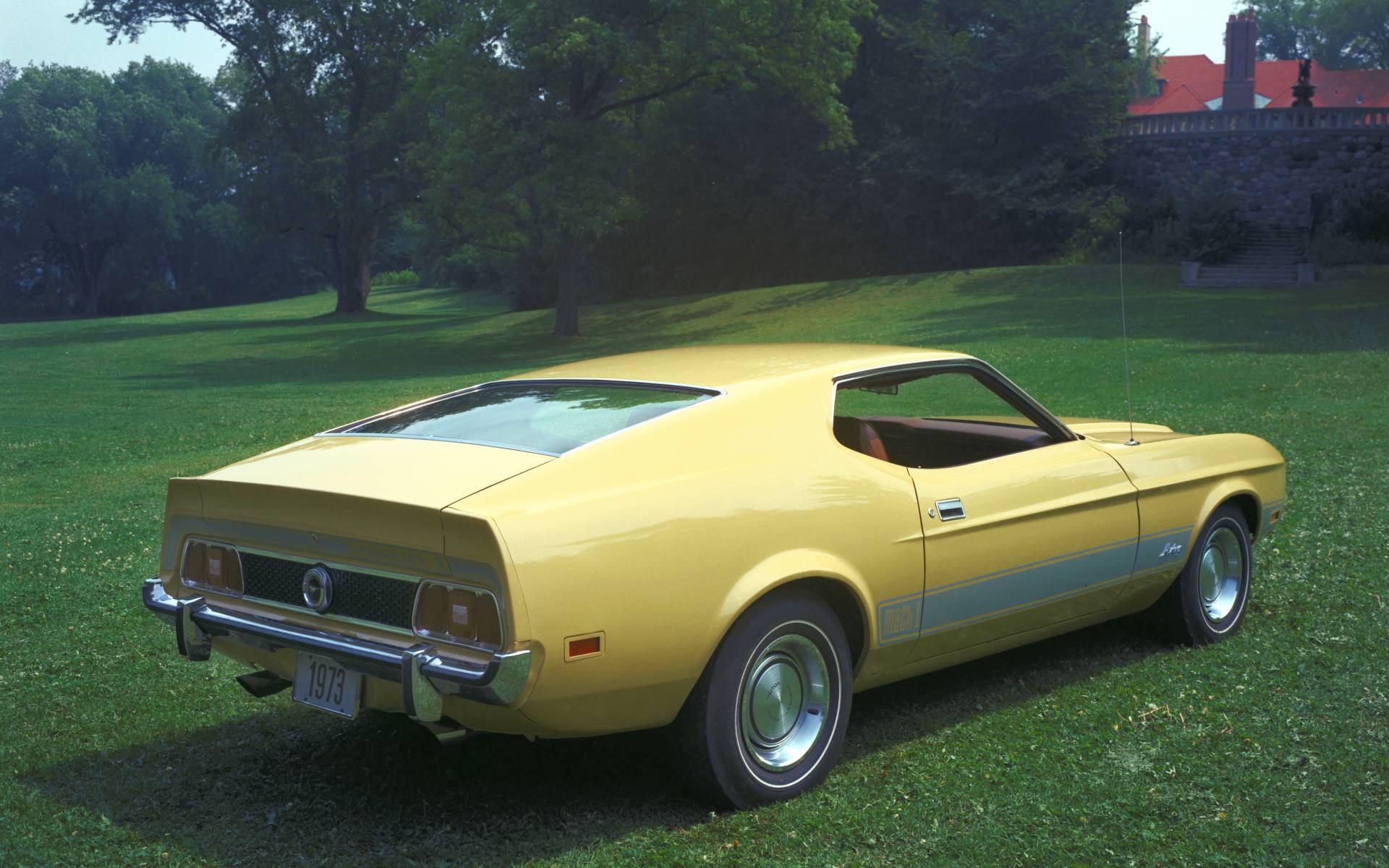 <p>1973 Ford Mustang Mach 1</p>