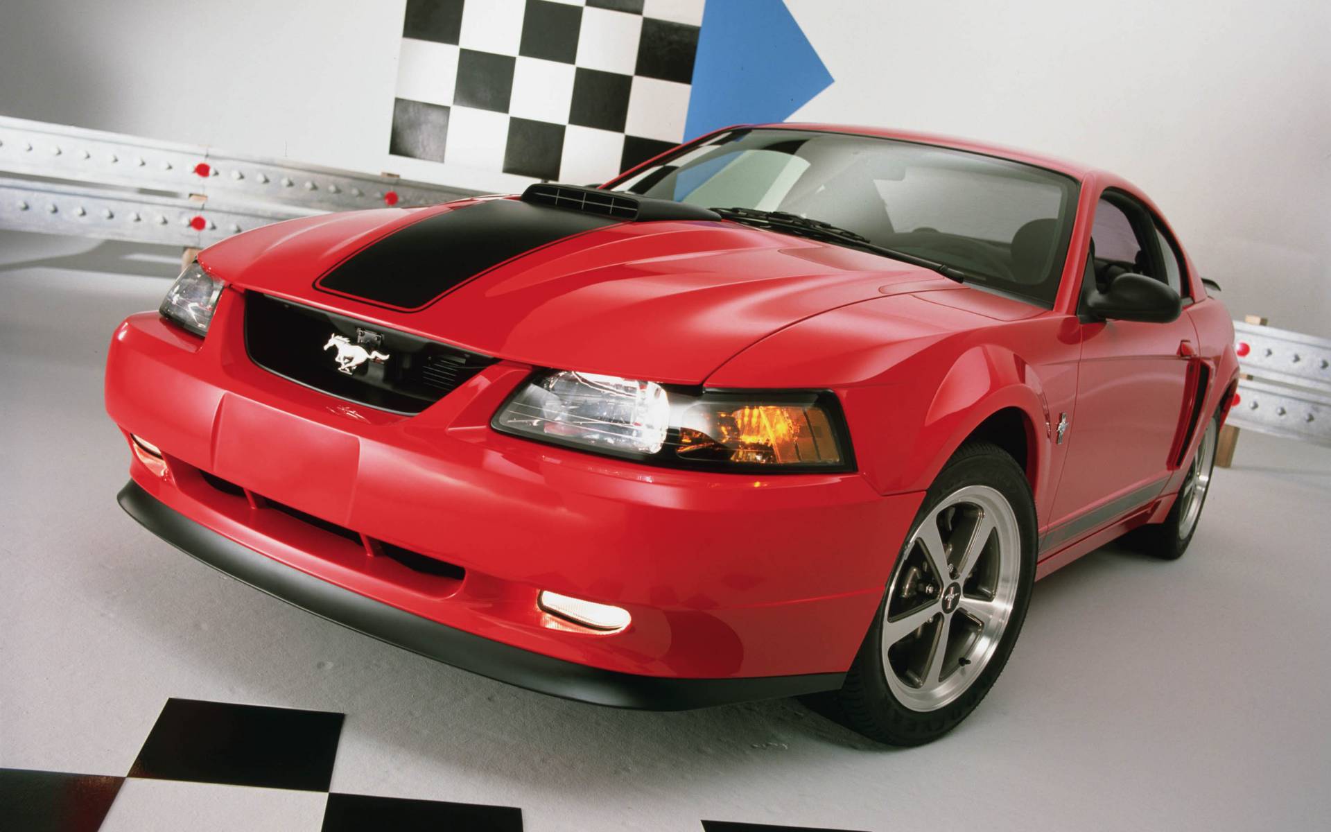 <p>Ford Mustang Mach 1&nbsp;2003</p>