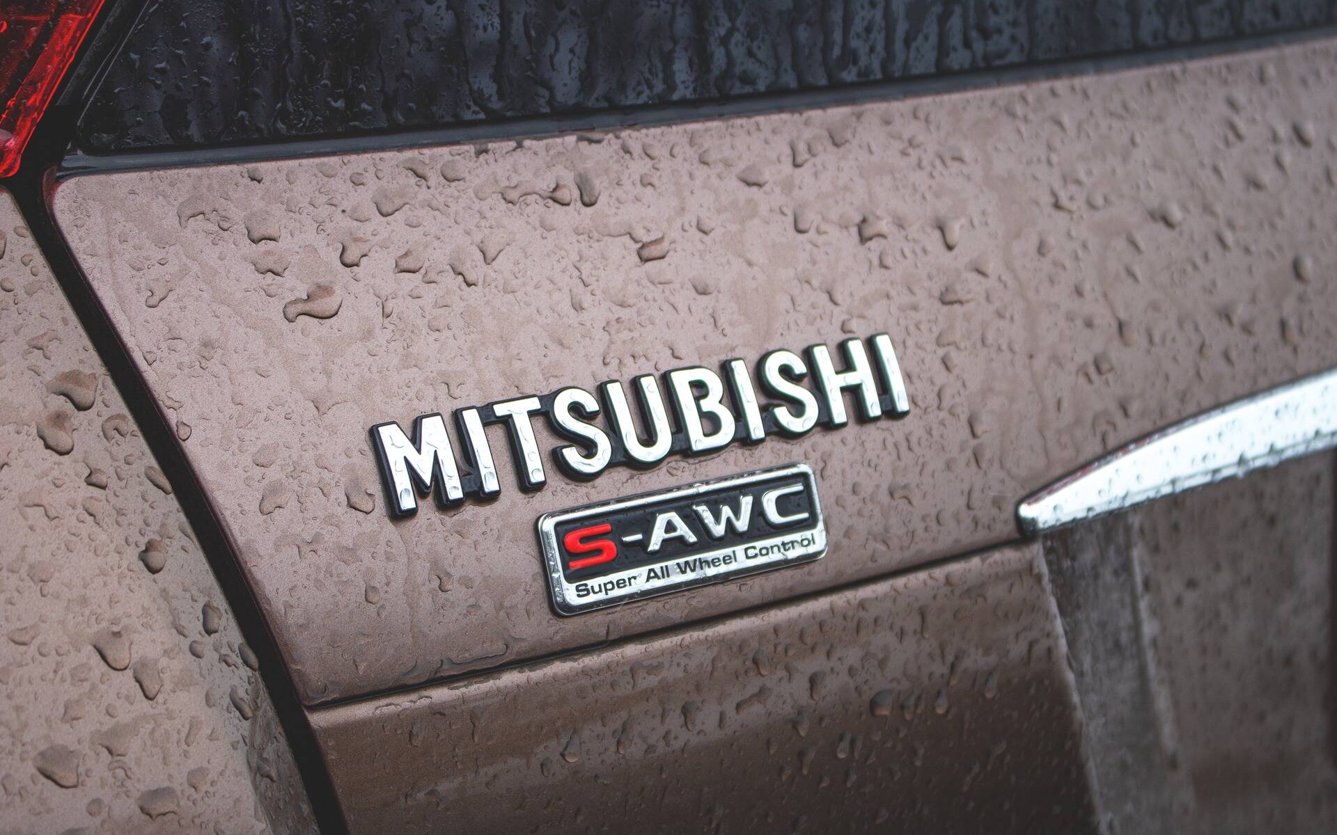 Mitsubishi S-AWC (Super All-Wheel Control)