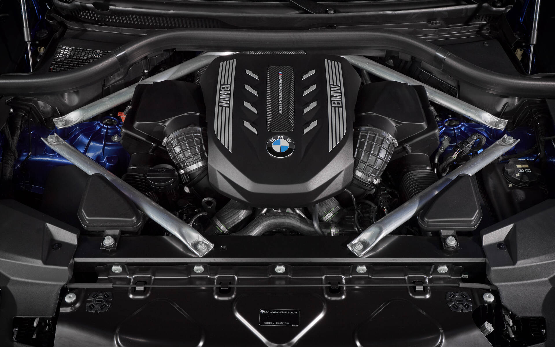 <p>BMW X6 M50i 2020</p>