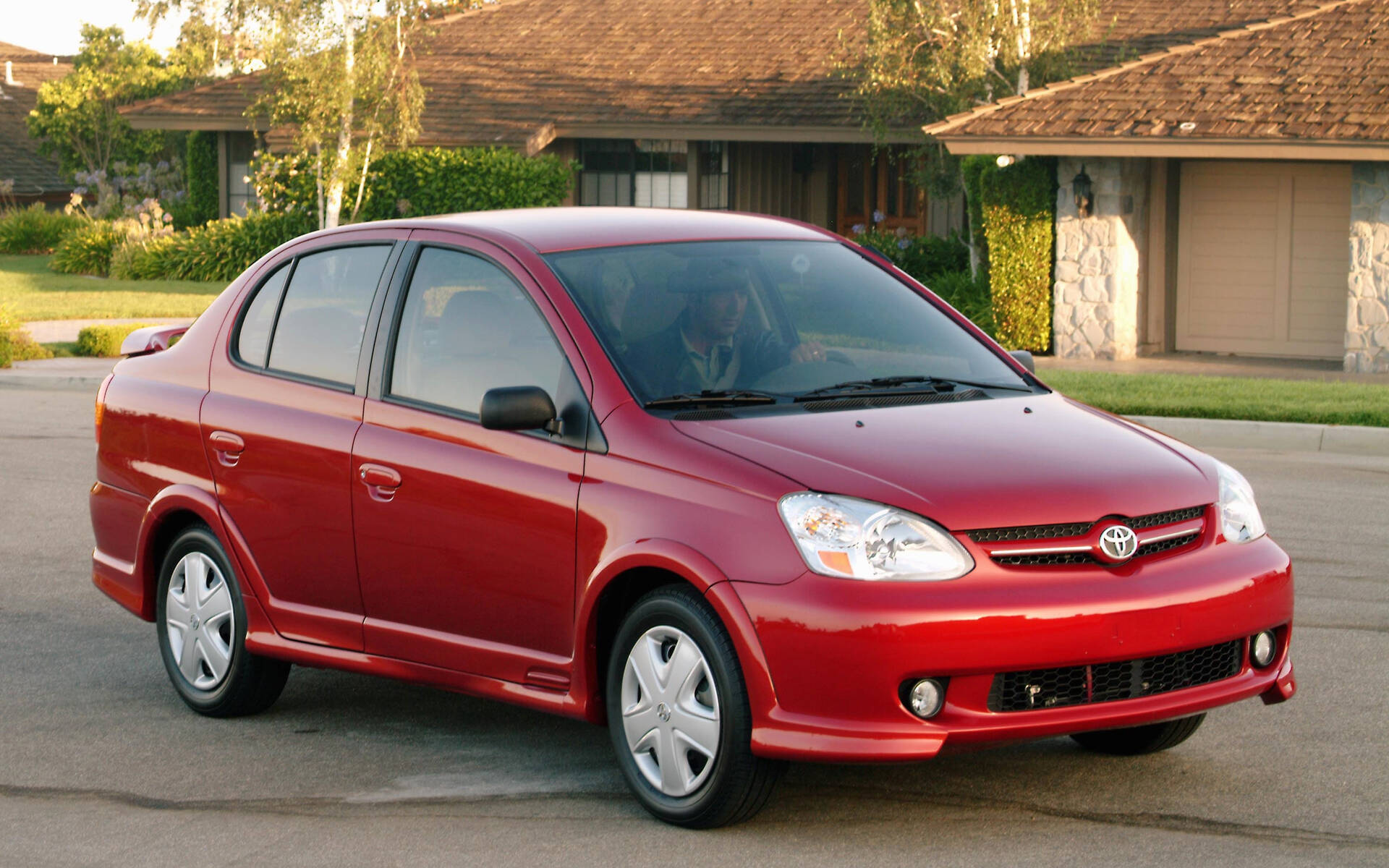<p><strong>Toyota Echo 2005</strong></p>