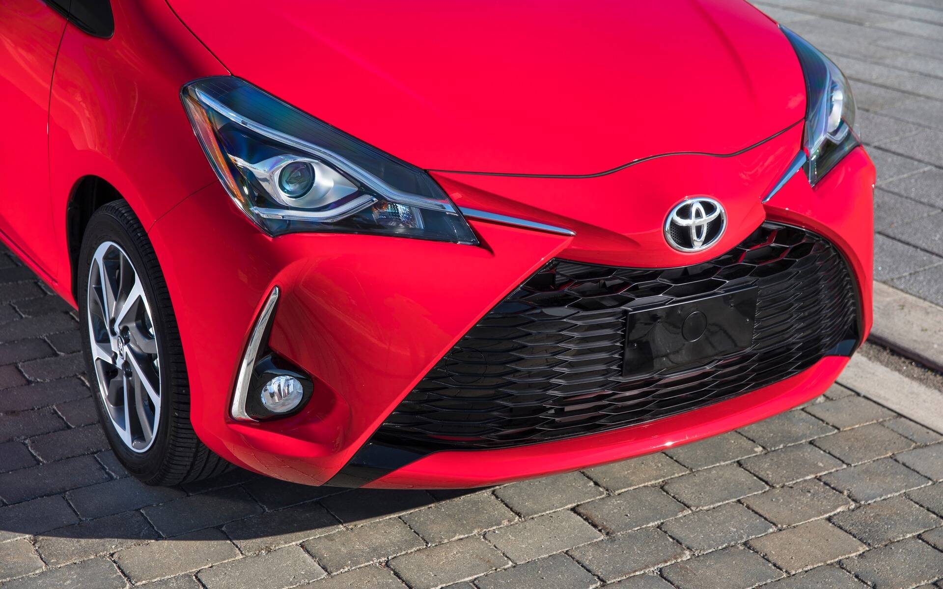 <p><strong>Toyota Yaris 2018</strong></p>