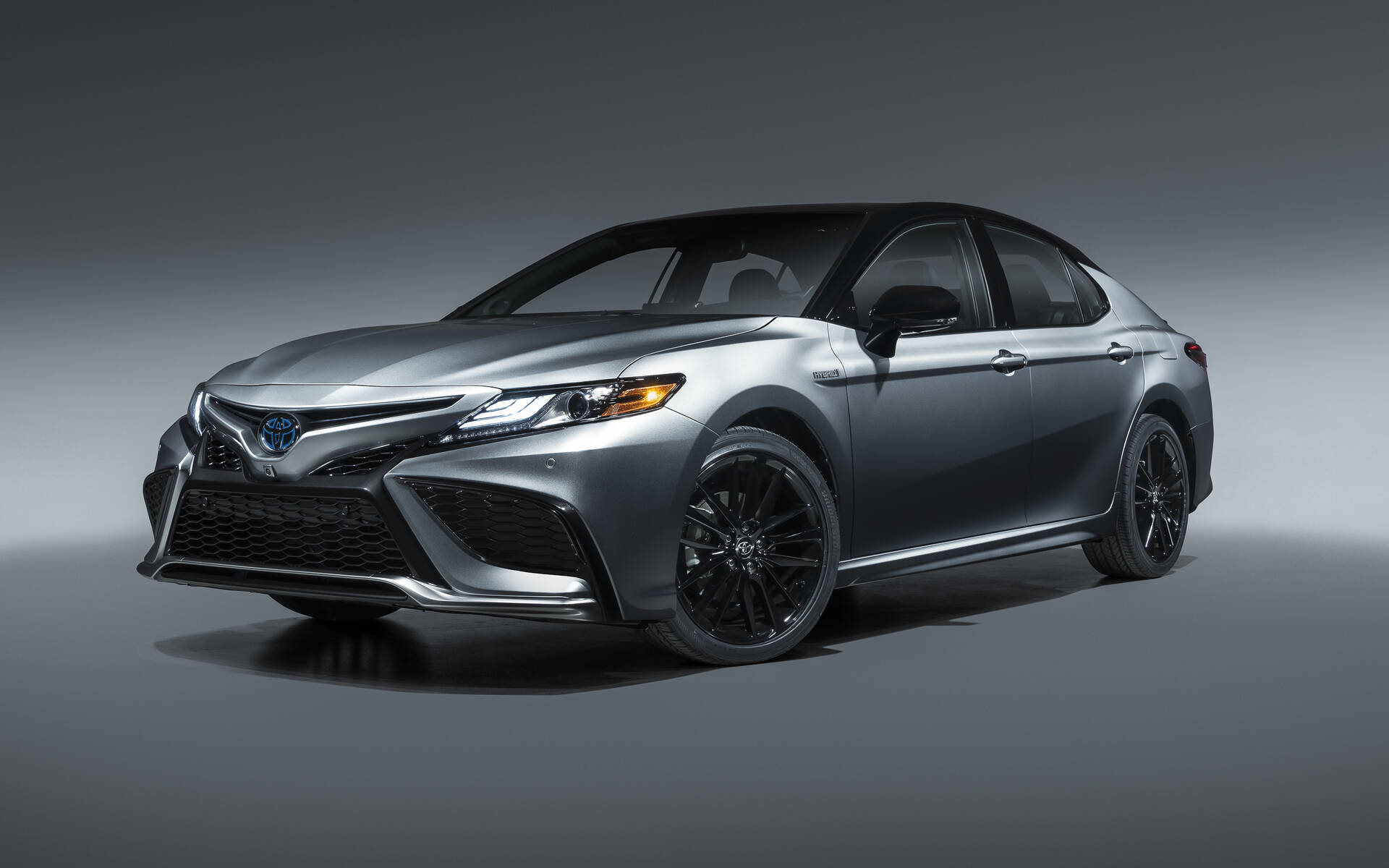 2021 camry hybrid deals se