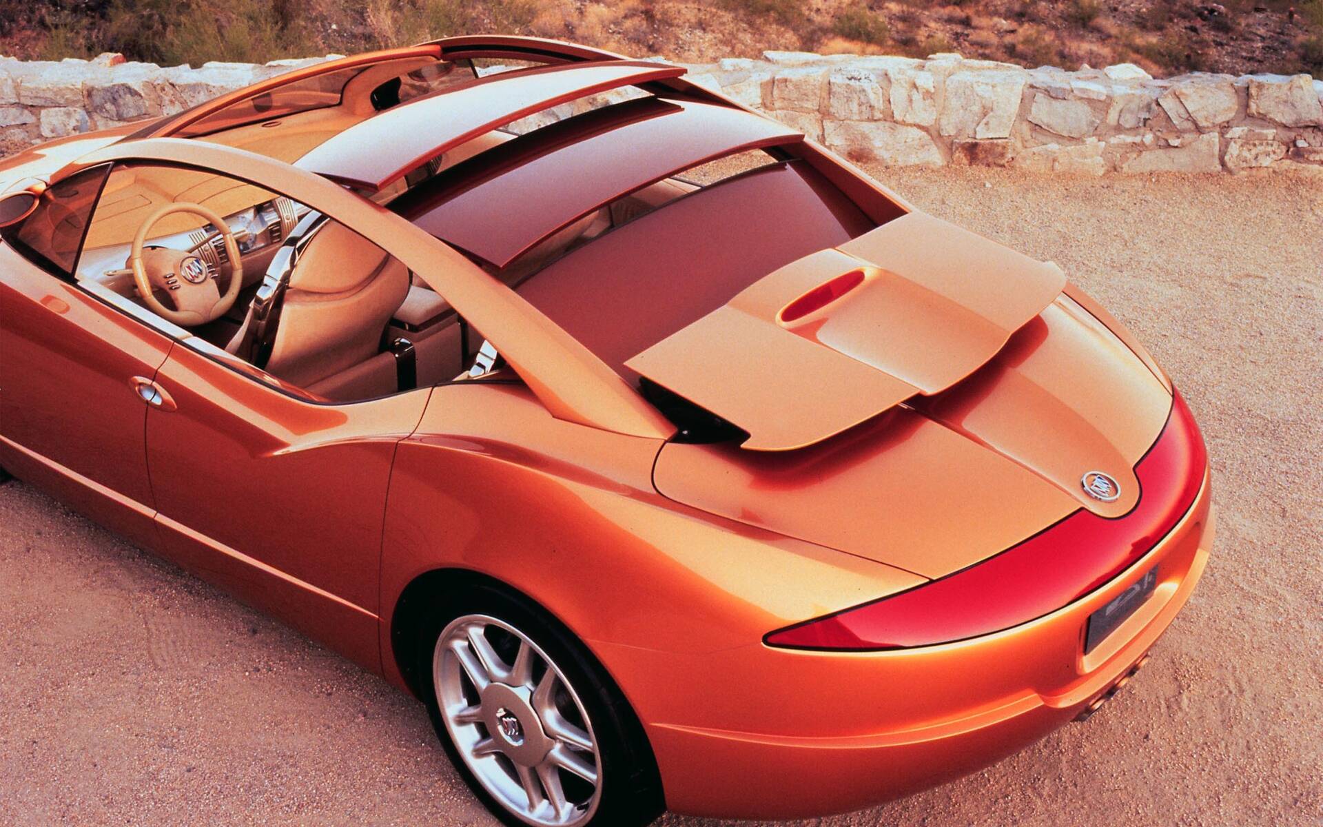 <p>Buick Cielo Concept 1999</p>