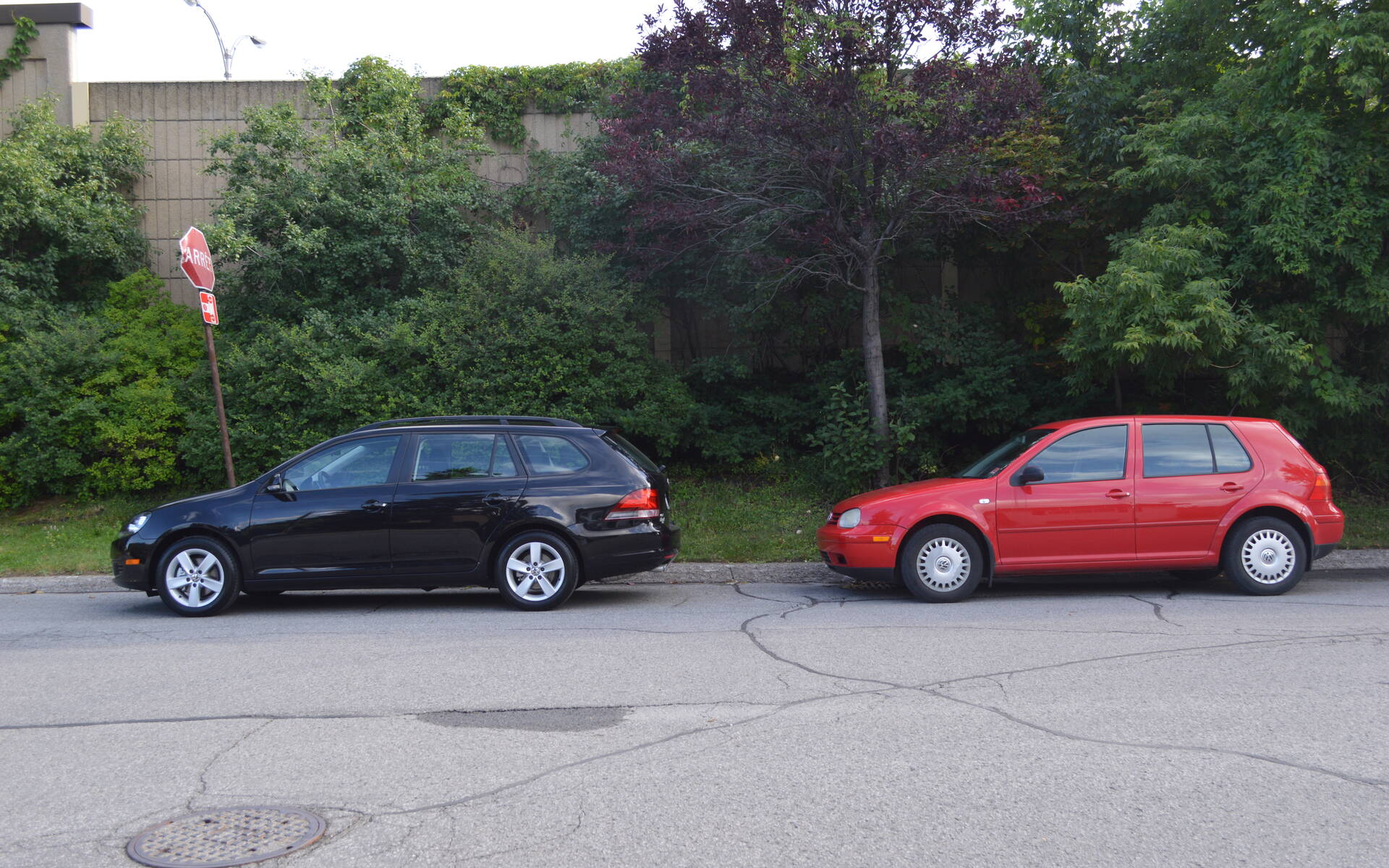 <p>Volkswagen Golf Sportwagen 2014 et Golf CL 2003</p>