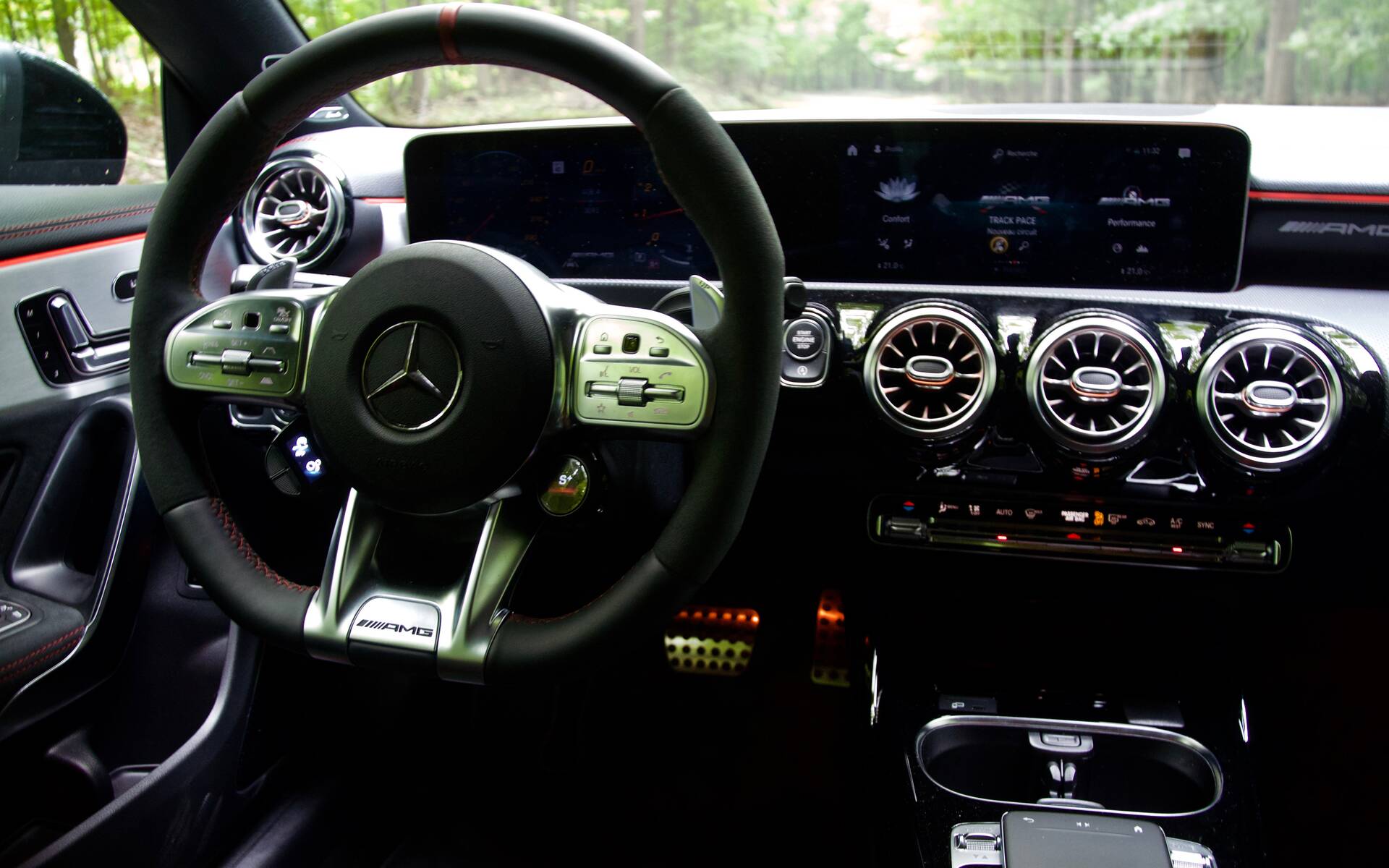 <p>Mercedes-AMG CLA 45&nbsp;2020</p>
