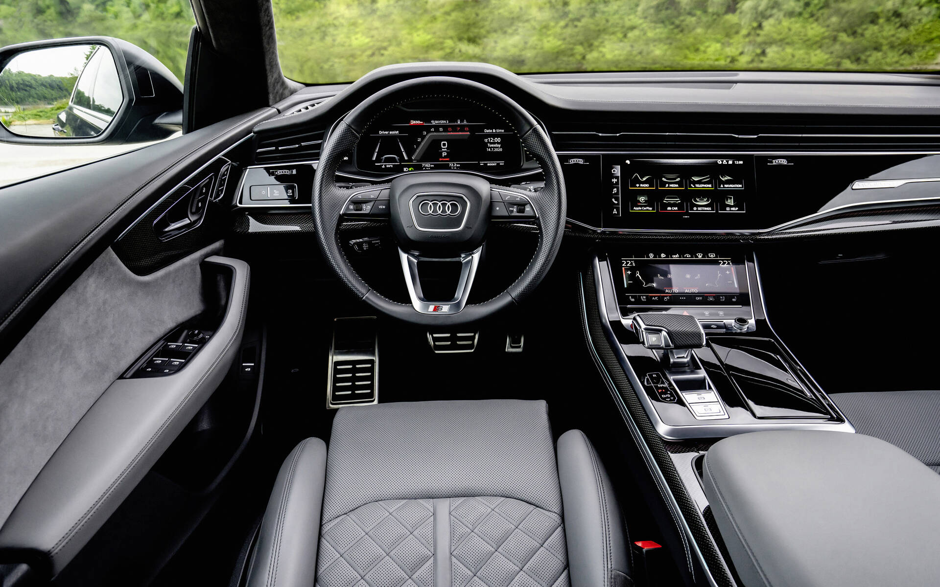 <p>Audi SQ8 2021</p>