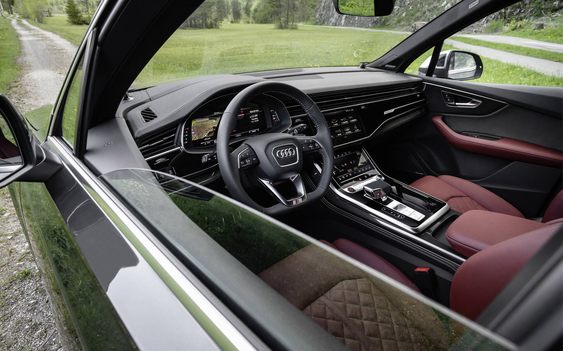 <p>Audi SQ7 2021</p>