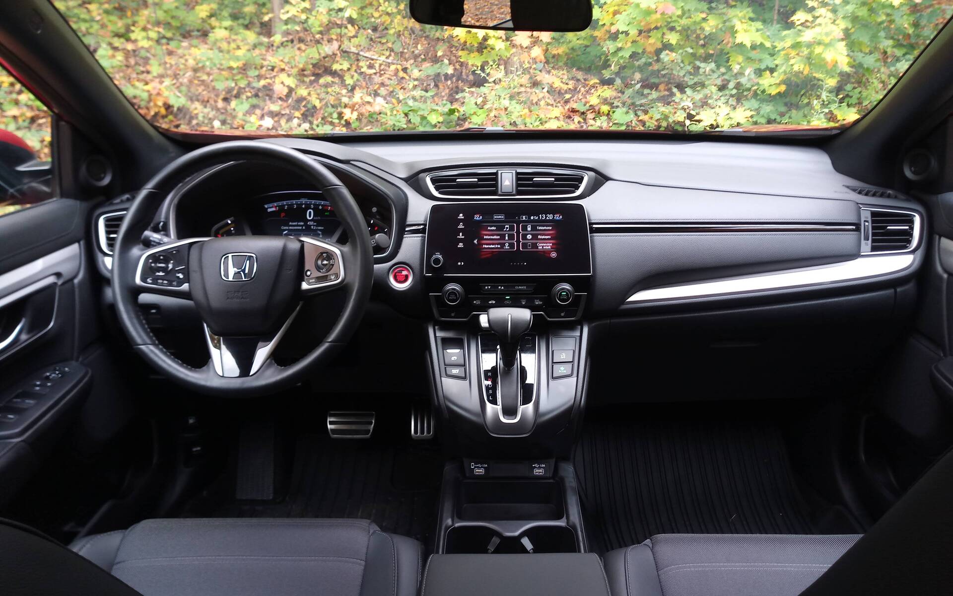 Honda Cr V 5 Choses Qu On Aime Et 5 Qu On Aime Moins Guide Auto