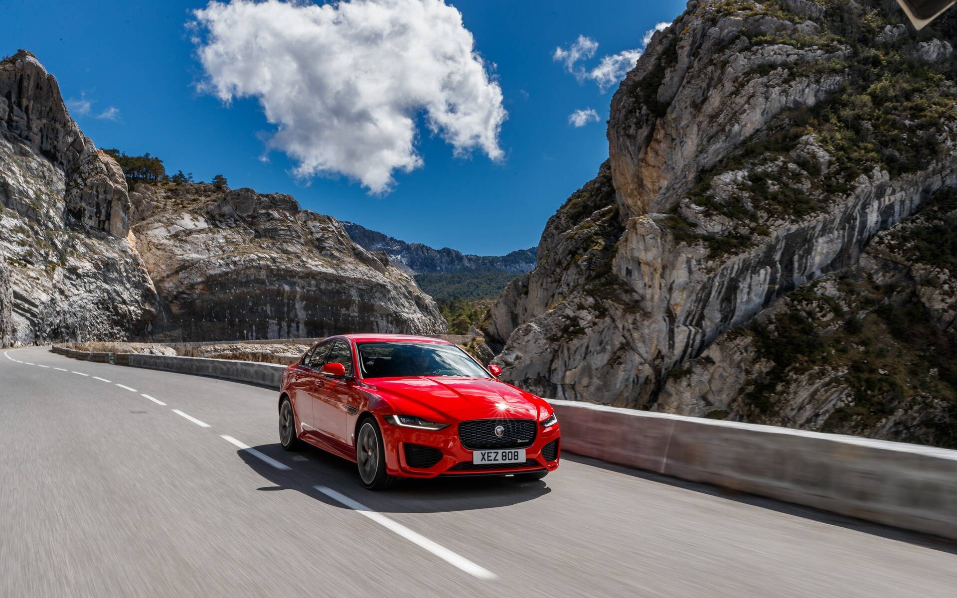 jaguar xe is being quietly eliminated for 2021 - the car guide