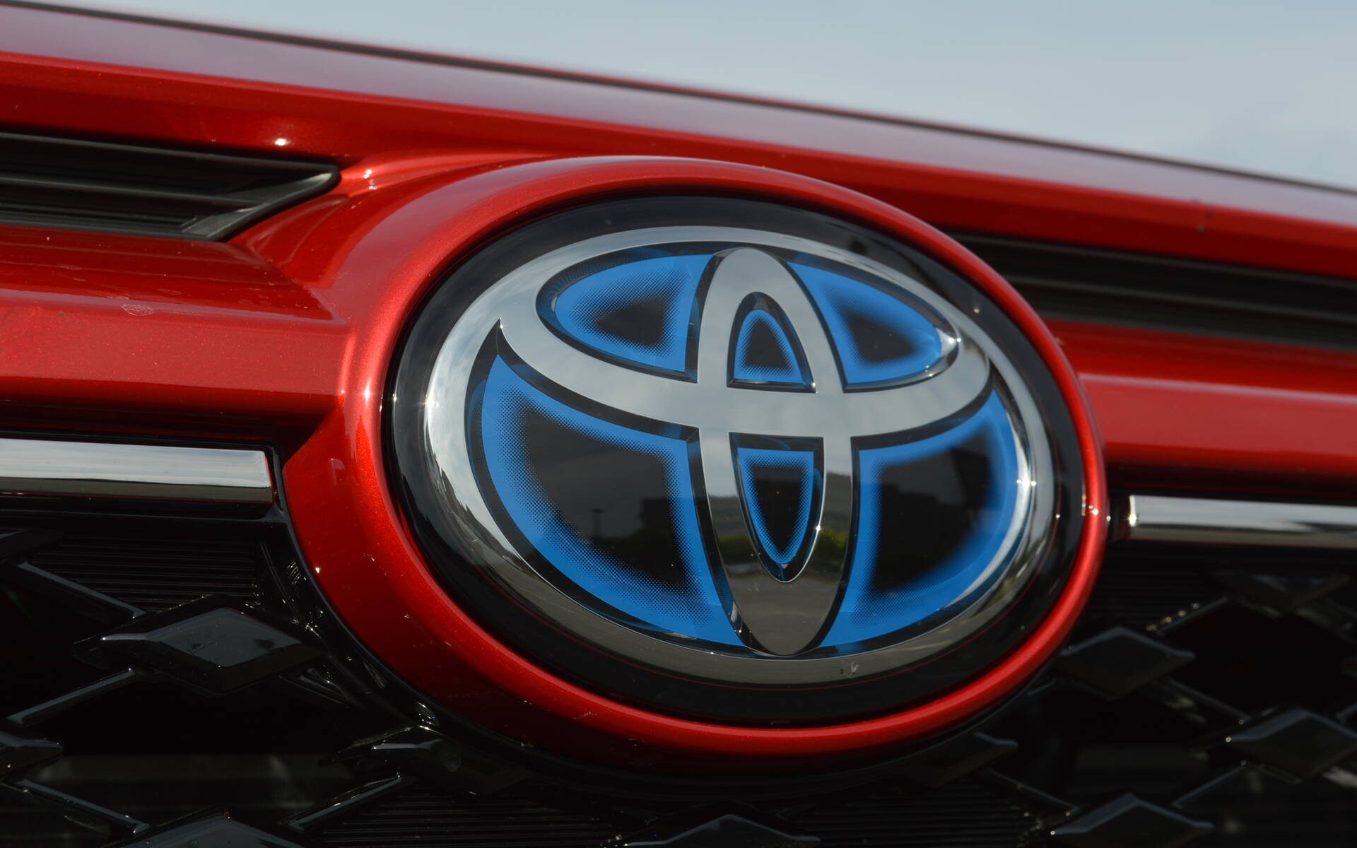 Toyota Takes Big Step to Solve Hybrid Battery Shortage The Car Guide