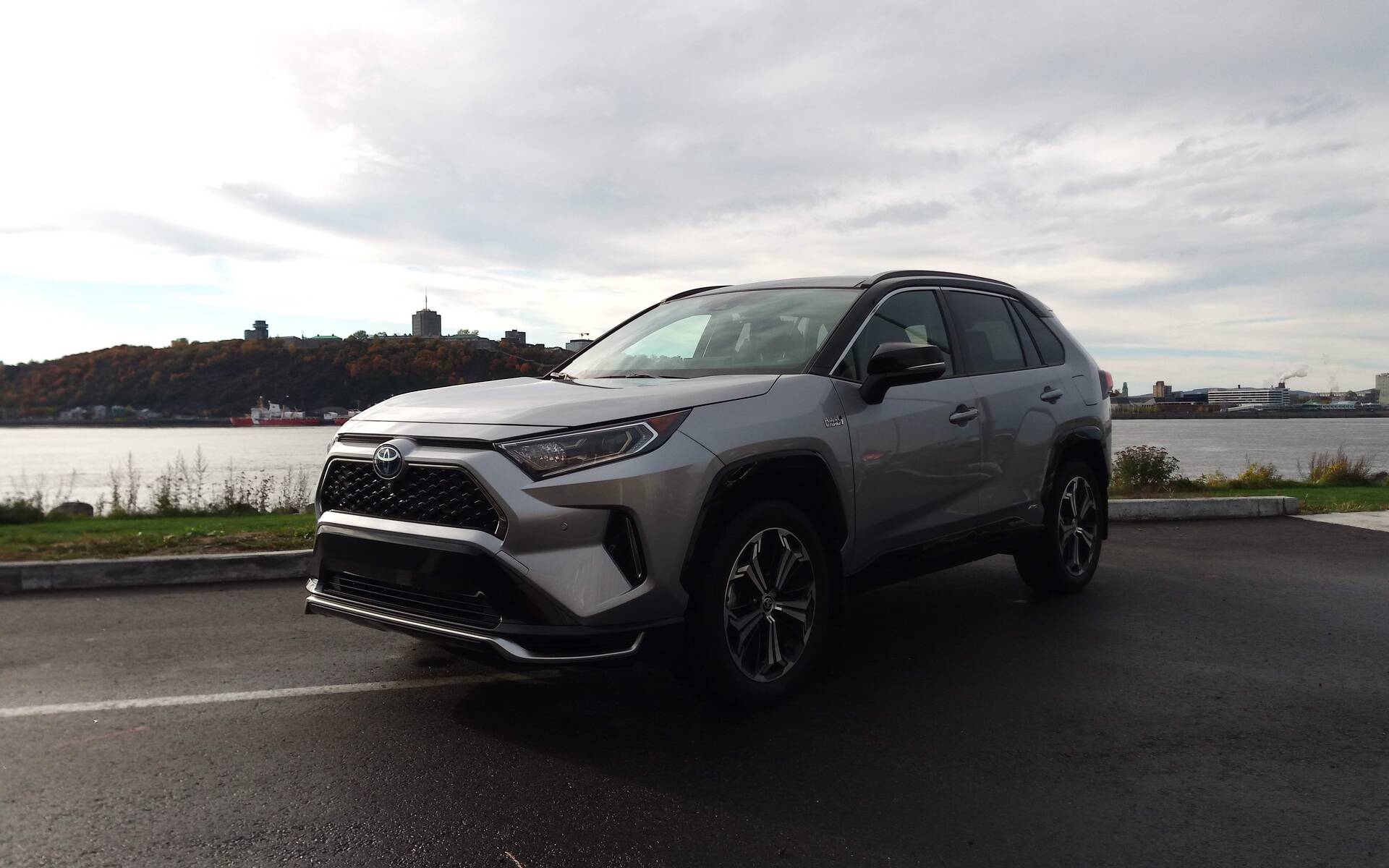 2021 toyota rav4 prime store electric range