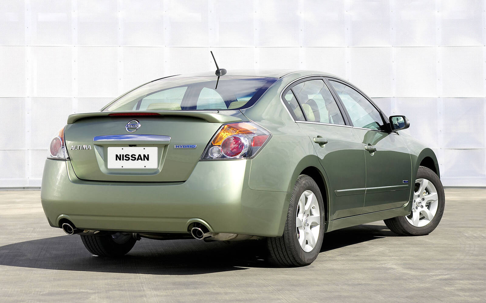 <p>Nissan Altima Hybrid 2007</p>