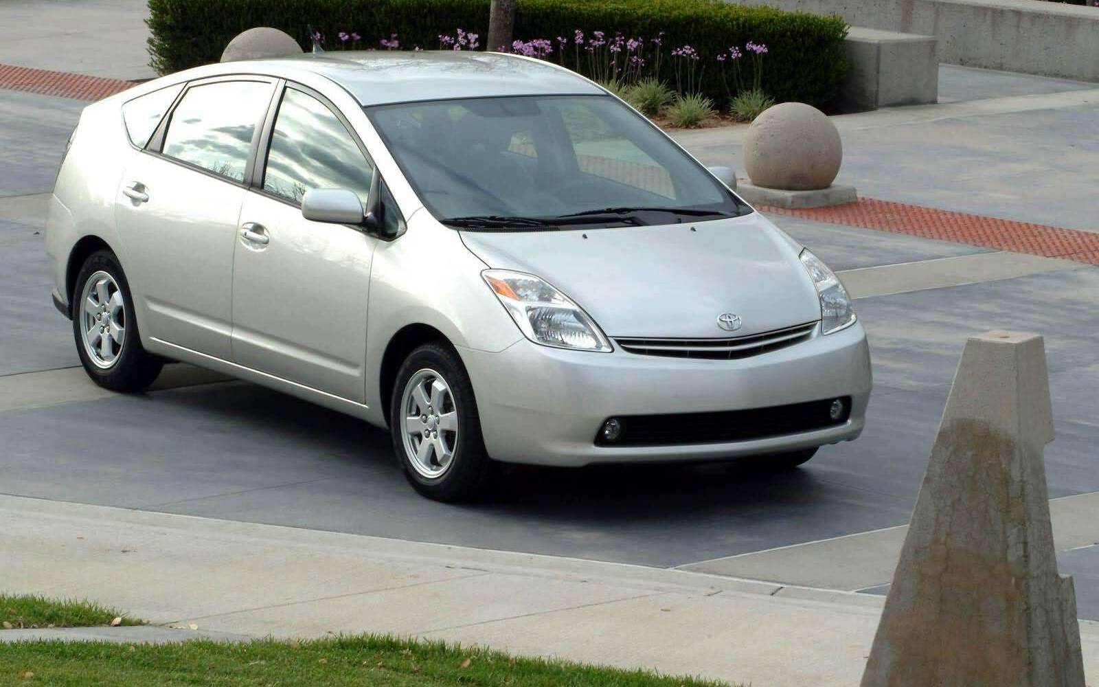 <p>Toyota Prius 2004</p>