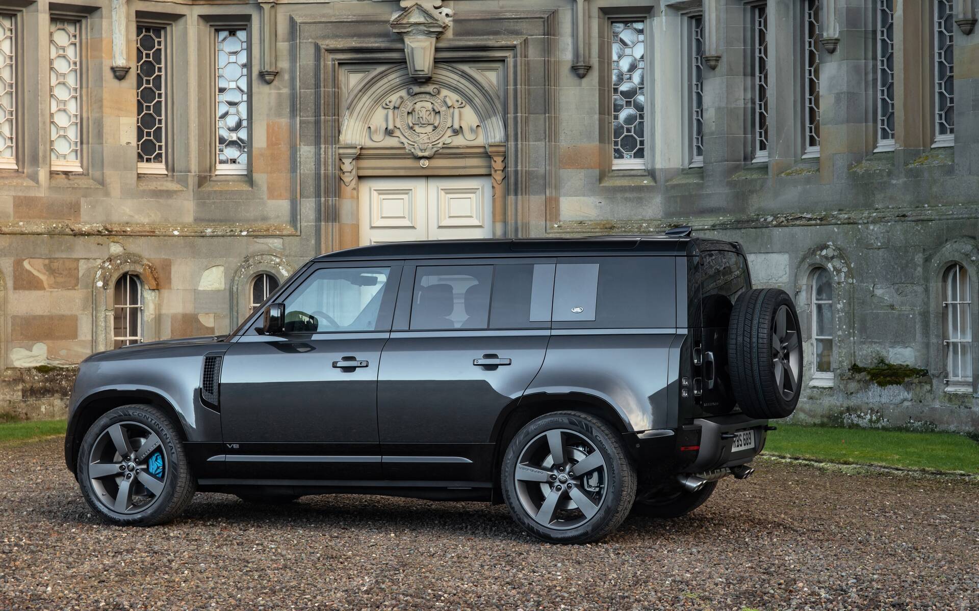 Land Rover fera revivre le Defender original avec un V8 - Guide Auto