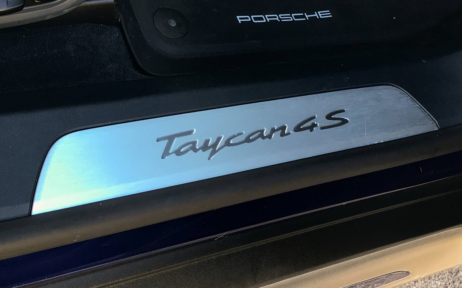 <p>Porsche Taycan 4S 2020</p>