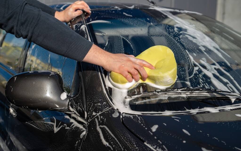 Laver les vitres de sa voiture en cinq étapes - Wash