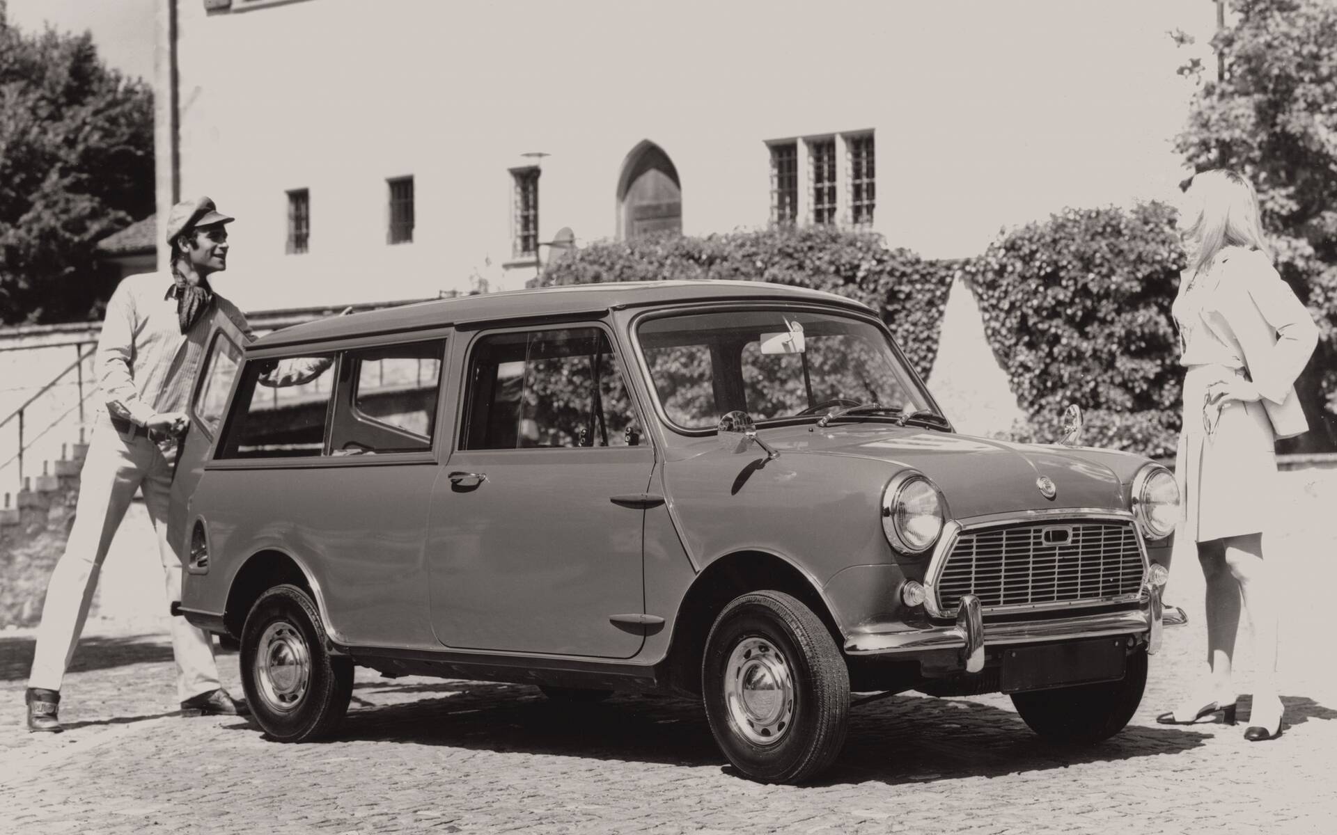 <p>Morris Mini Traveller (2nd generation 1967-1970)</p>