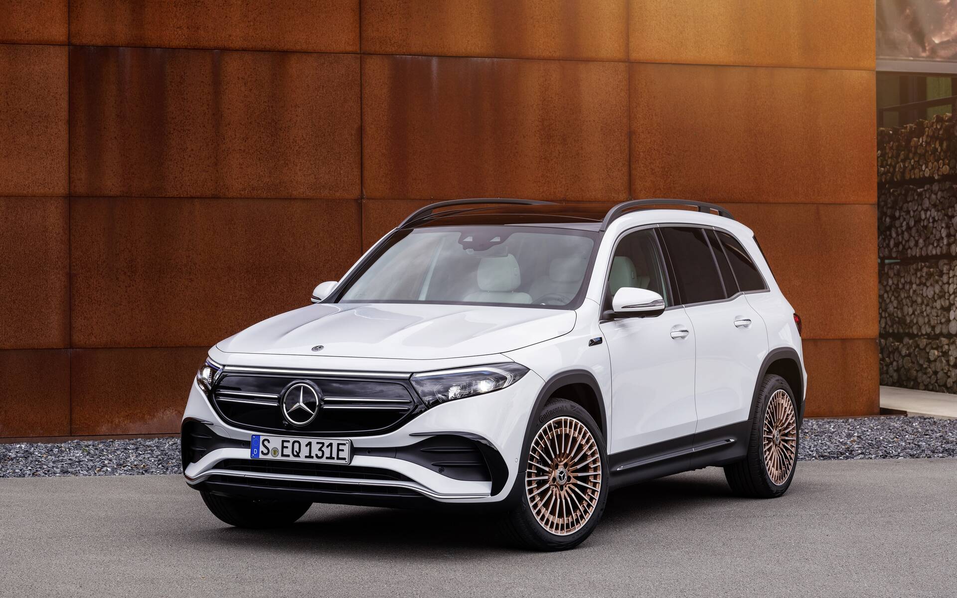 Mercedes-Benz EQB Unveiled in China, to be Sold in North America