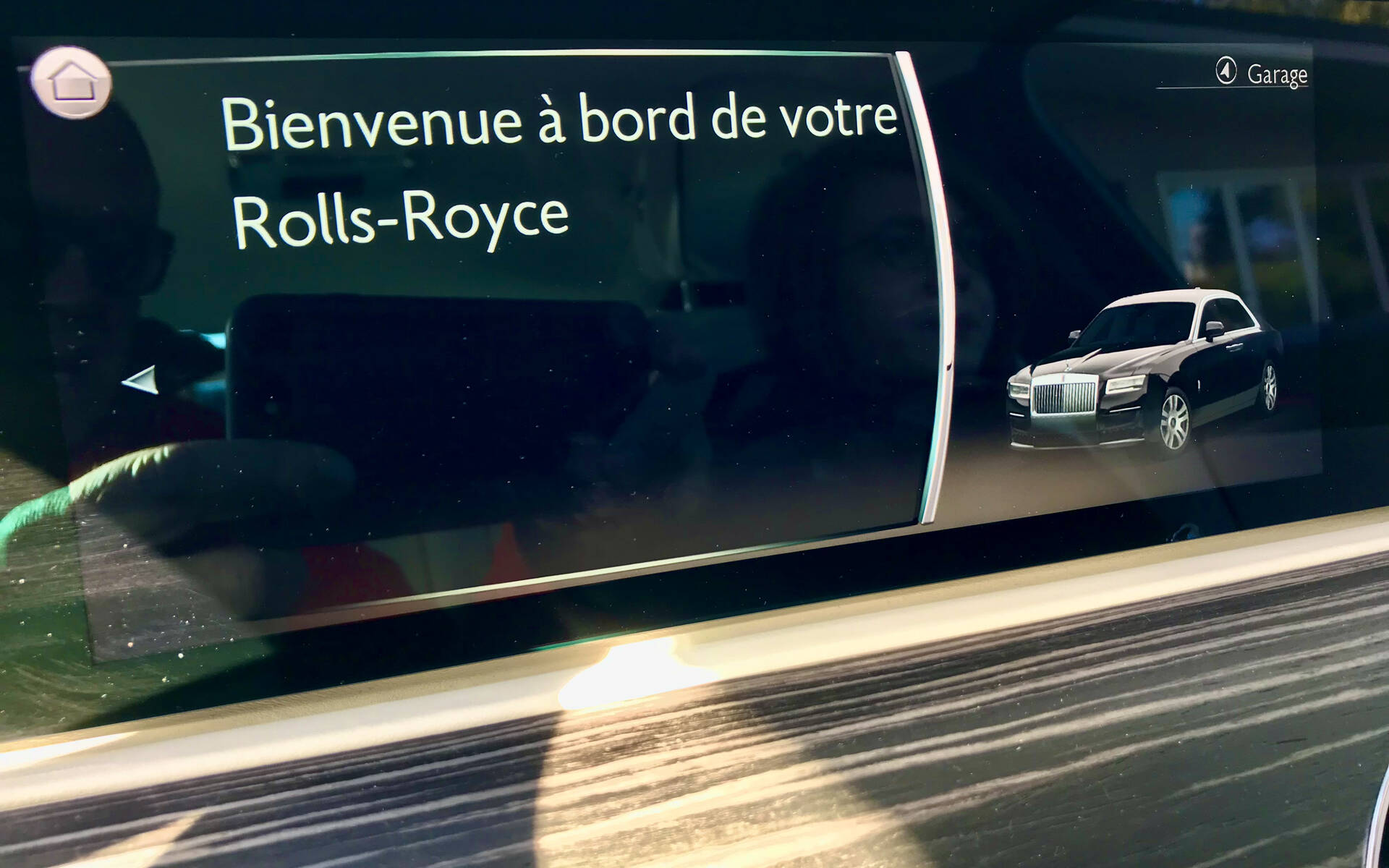 <p>Rolls-Royce Ghost 2021</p>