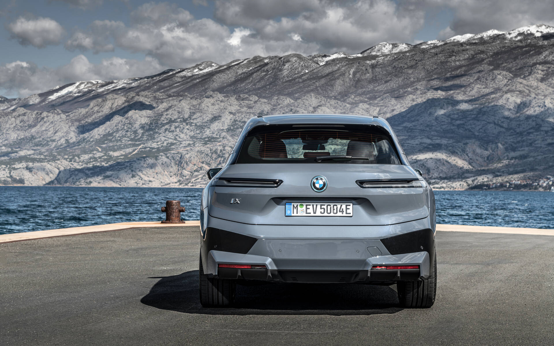 <p>BMW iX xDrive50 2022</p>