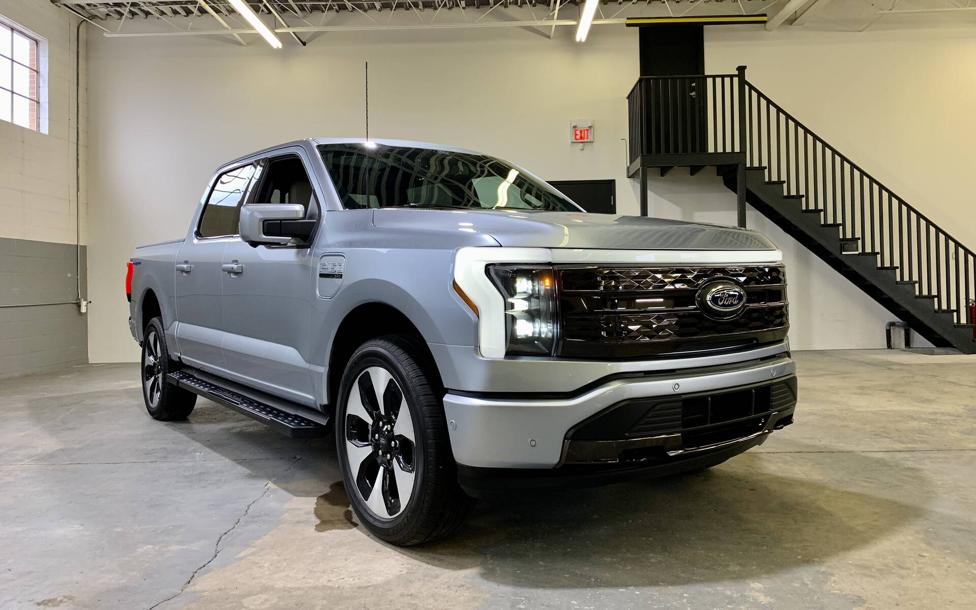 test drives ford f150 lightning electric
