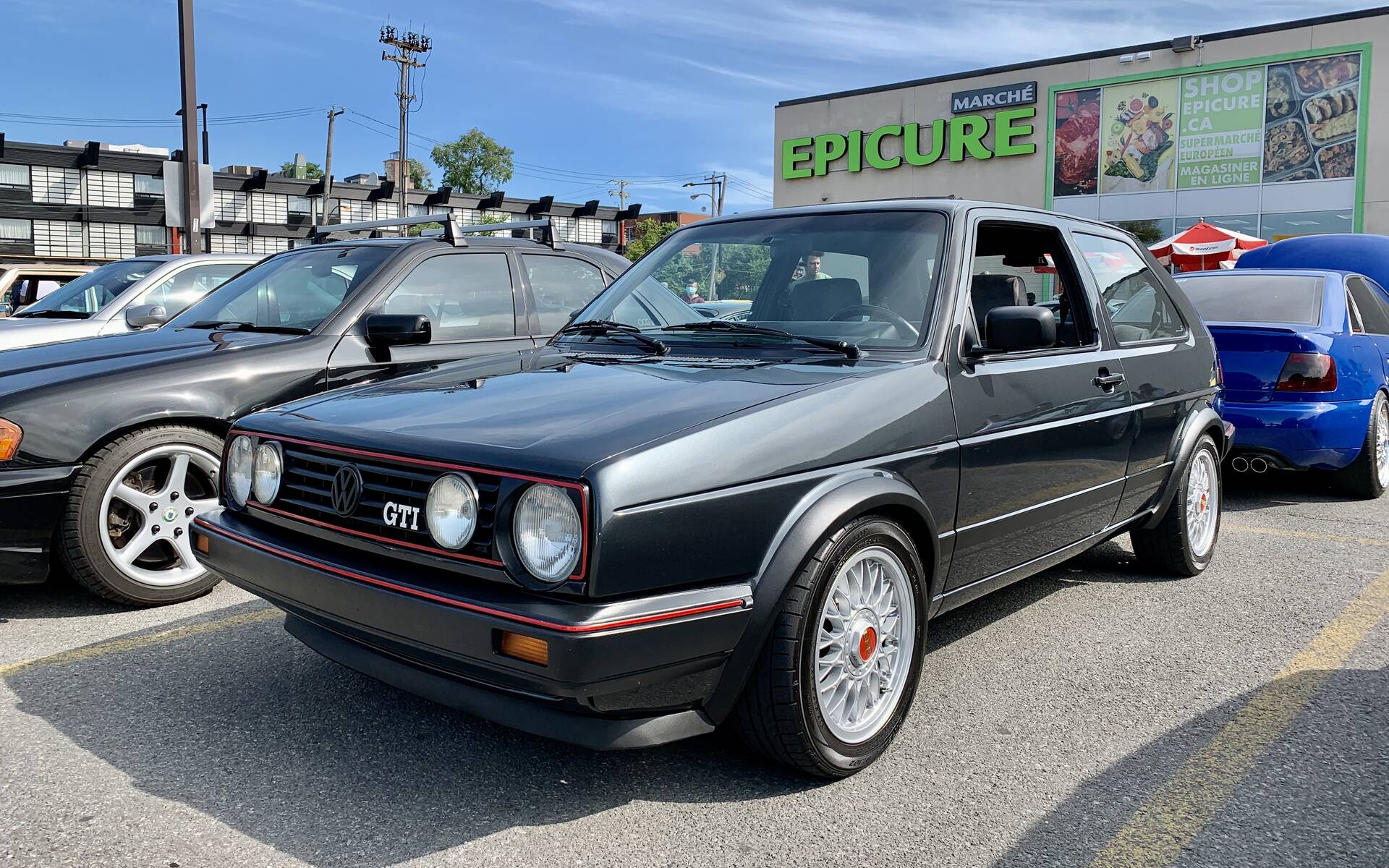 <p><strong>Volkswagen Golf GTI</strong></p>