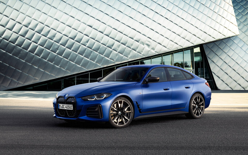 BMW i4 2022 : la berline électrique débute sous les 55 000 $ - Guide Auto