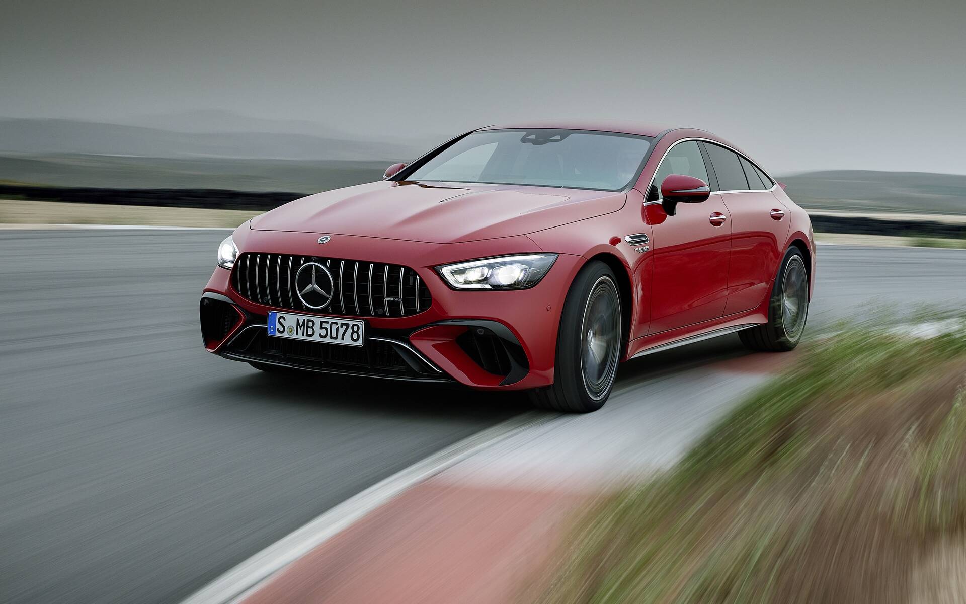 2024 Mercedes-AMG GT Designed For Everyday Usability And Golf Clubs