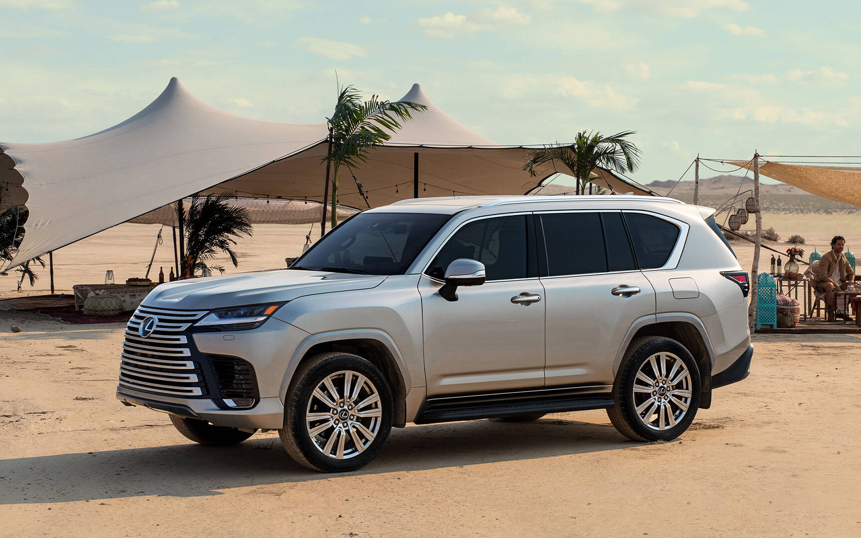 Redesigned 2022 Lexus LX 600 Gets Twinturbo V6, VIP Cabin 1/12