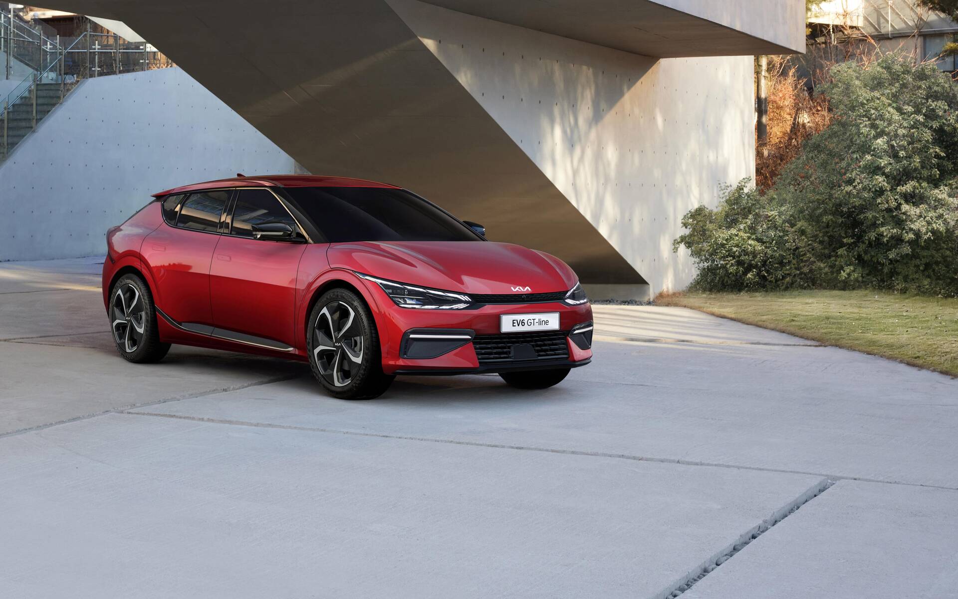 First 2022 Kia EV6 Units All Pre-ordered in a Couple of Hours - The Car  Guide