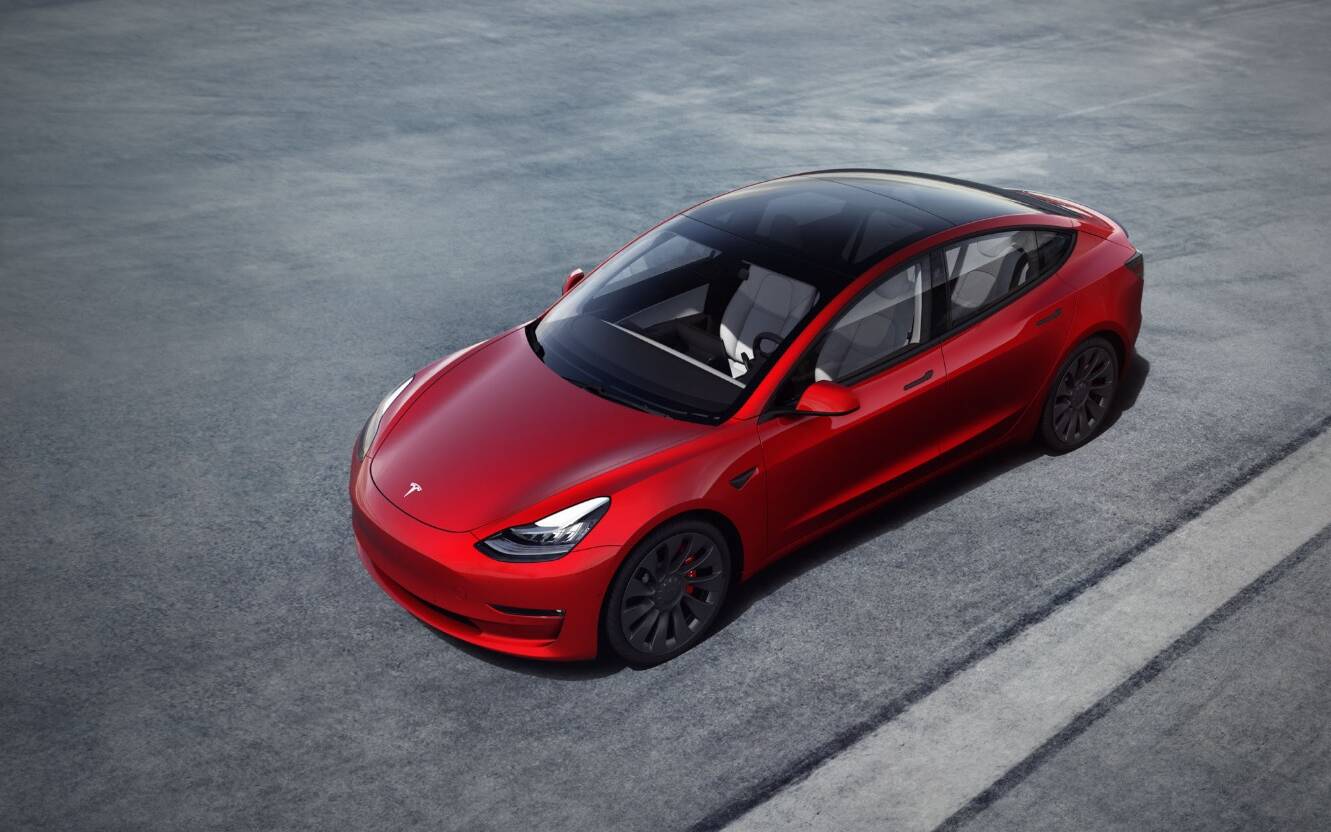 Tesla baisse encore ses prix en France : la Model 3 à partir de 36