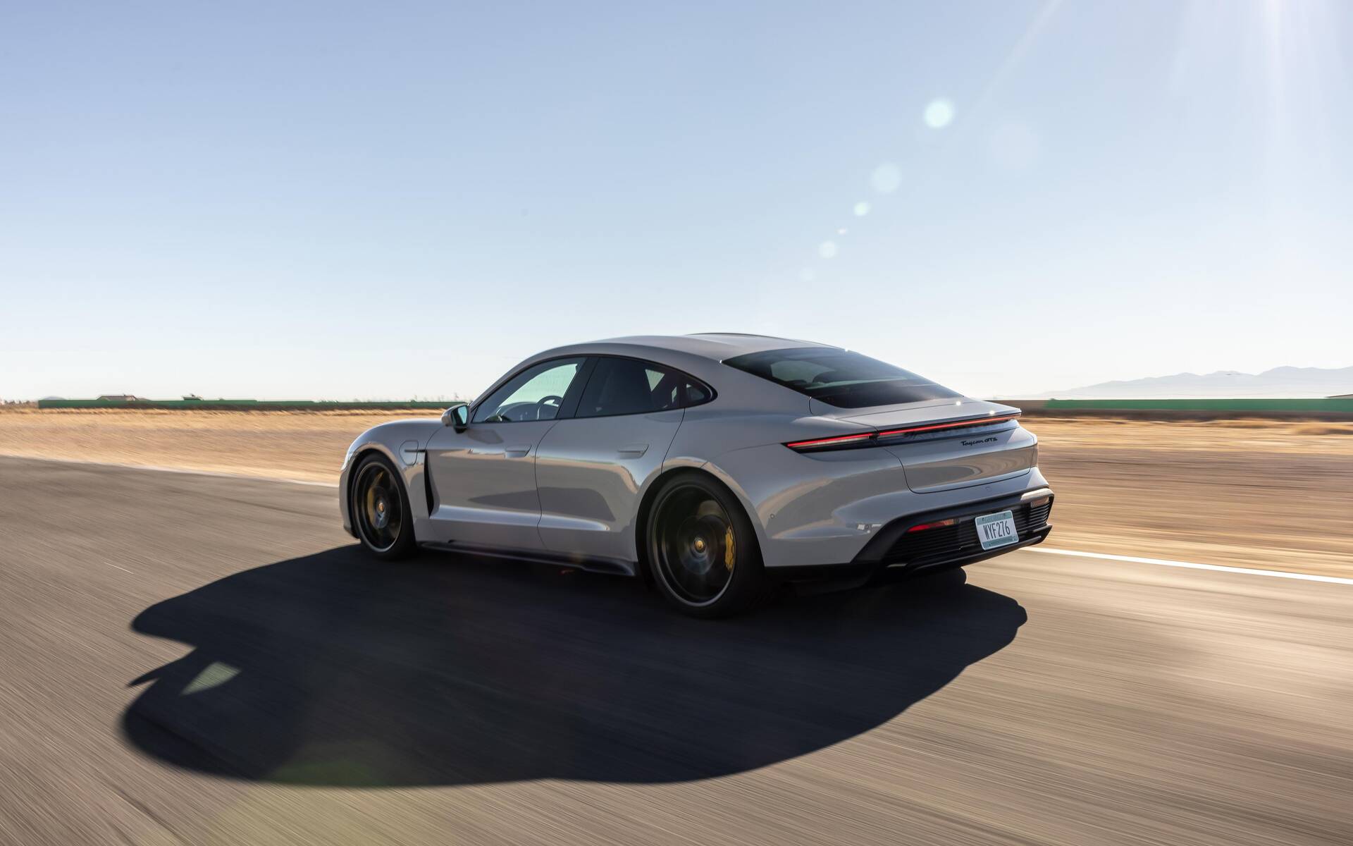<p>Porsche Taycan GTS 2022</p>