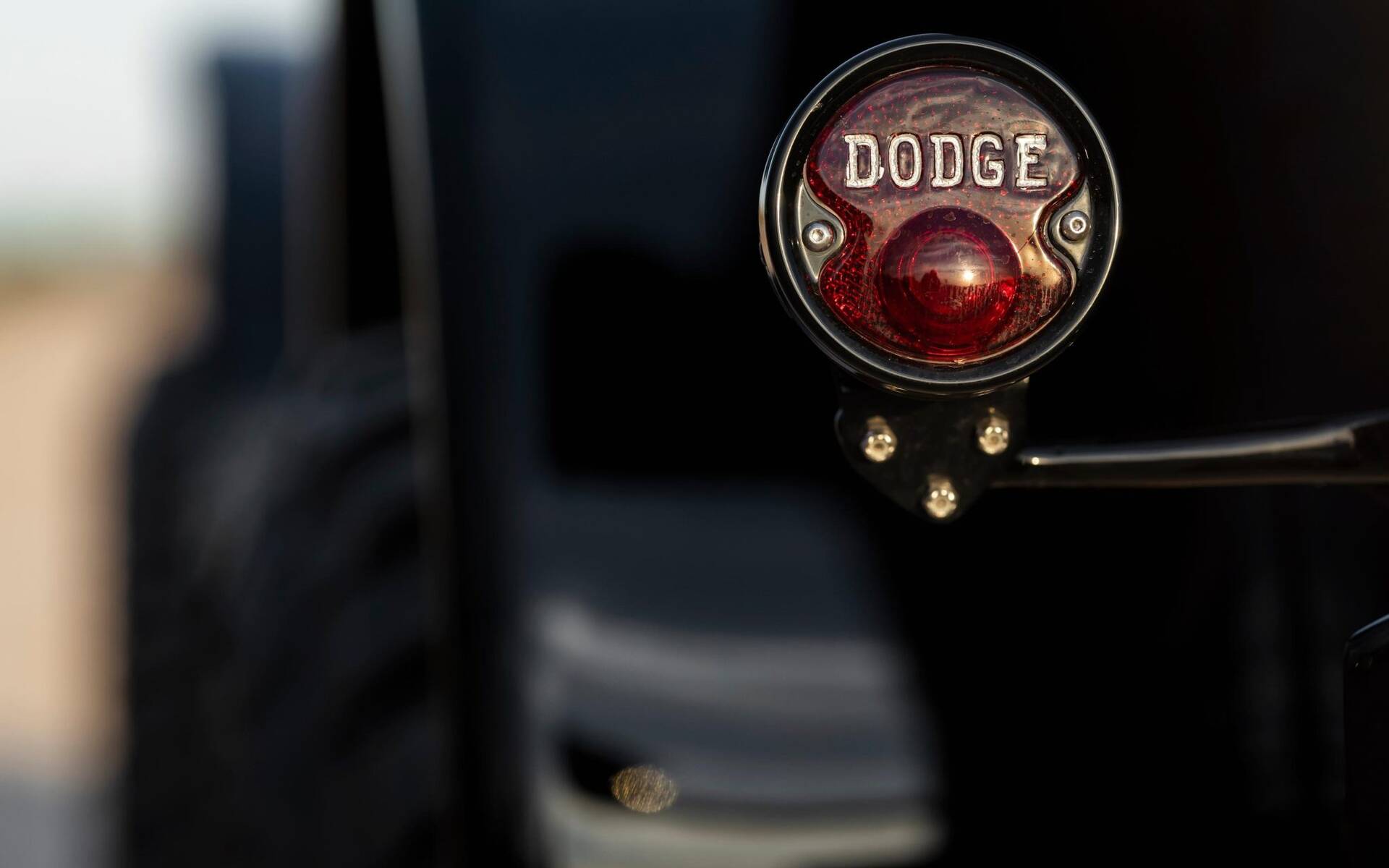 En photos : un Dodge Power Wagon 1949 modifié vendu pour 500 000 $ 498589-en-photo-un-dodge-power-wagon-1949-modifie-vendu-pour-500-000