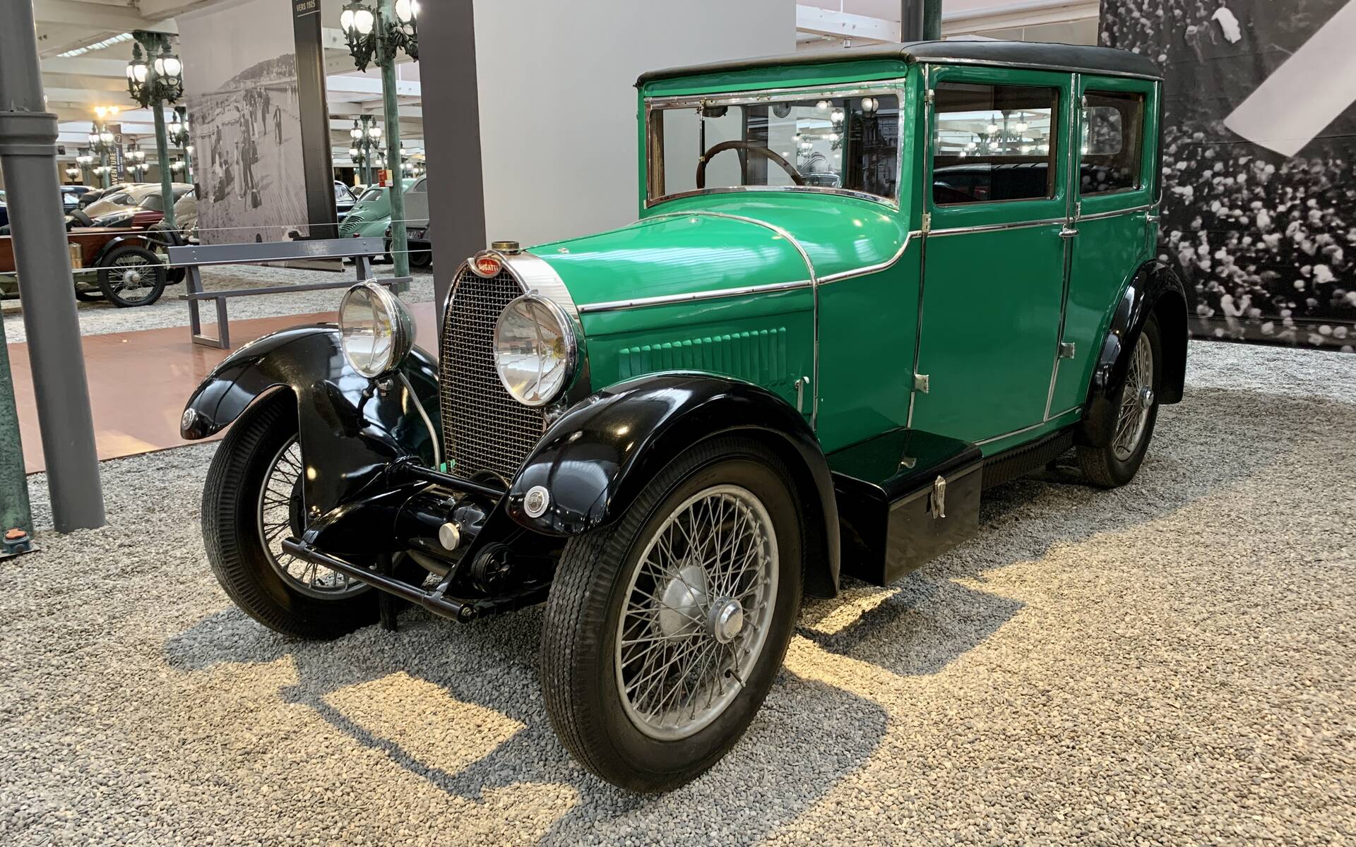 En photos : une centaine de Bugatti réunies dans un même musée 503052-en-photos-des-dizaines-de-bugatti-reunies-dans-un-meme-musee
