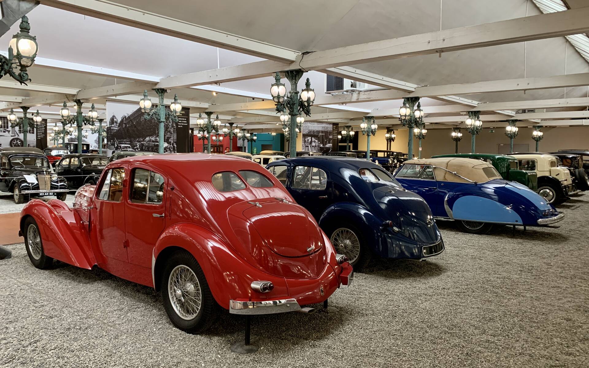En photos : une centaine de Bugatti réunies dans un même musée 503067-en-photos-des-dizaines-de-bugatti-reunies-dans-un-meme-musee