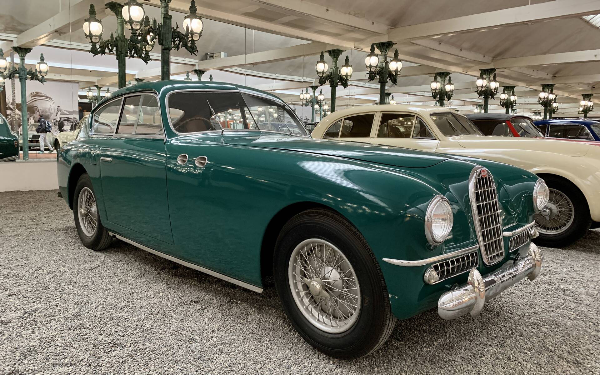 En photos : une centaine de Bugatti réunies dans un même musée 503068-en-photos-des-dizaines-de-bugatti-reunies-dans-un-meme-musee