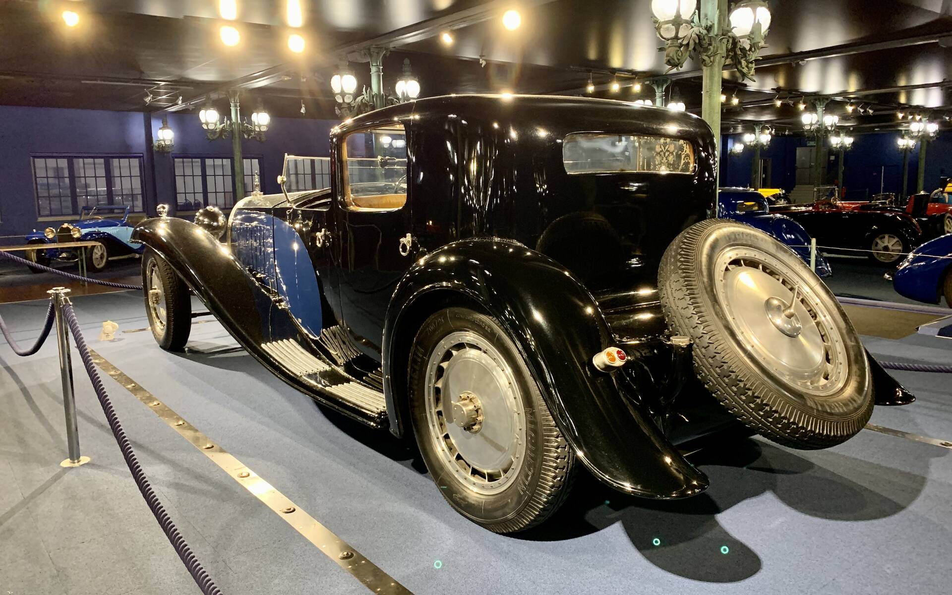 En photos : une centaine de Bugatti réunies dans un même musée 503087-en-photos-des-dizaines-de-bugatti-reunies-dans-un-meme-musee