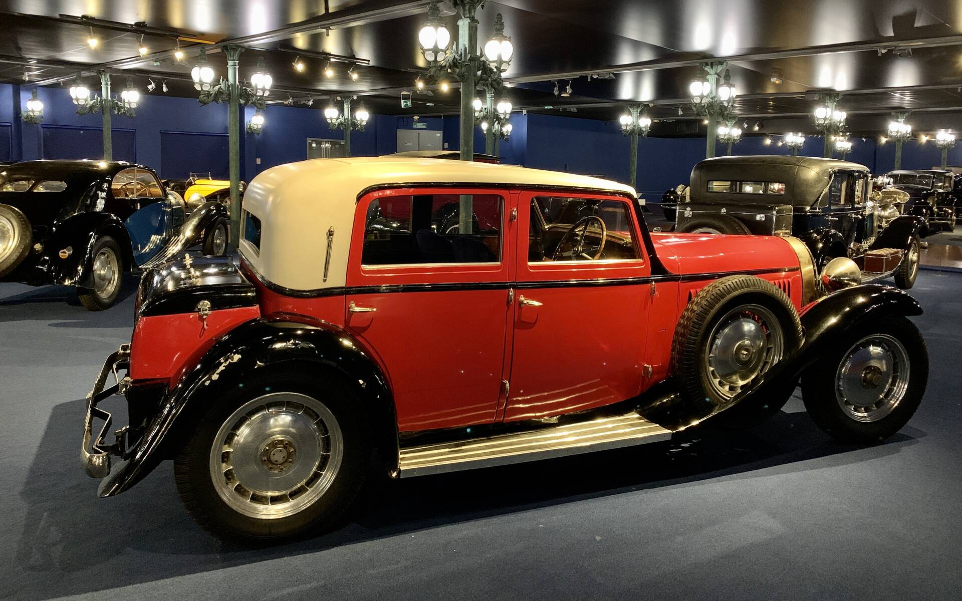 En photos : une centaine de Bugatti réunies dans un même musée 503095-en-photos-des-dizaines-de-bugatti-reunies-dans-un-meme-musee
