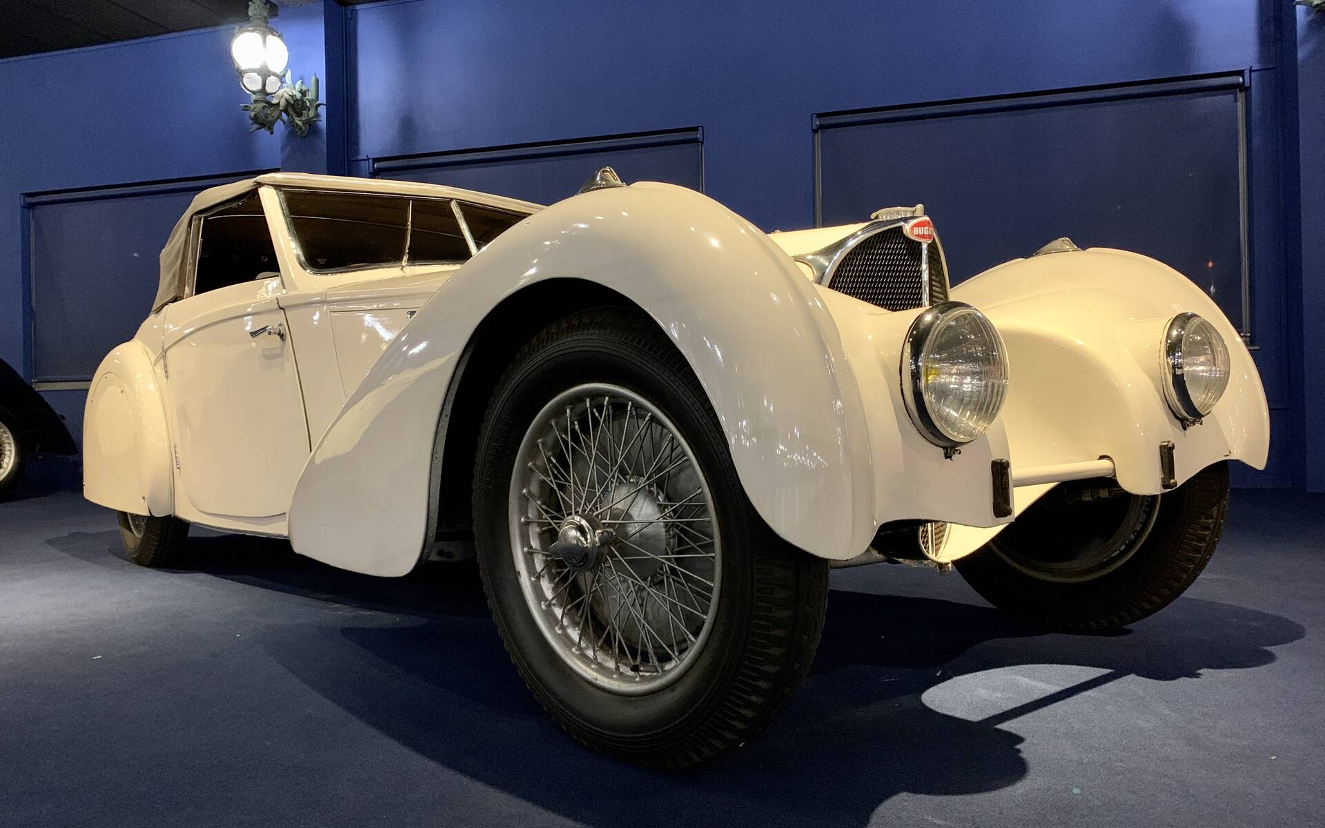 En photos : une centaine de Bugatti réunies dans un même musée 503105-en-photos-des-dizaines-de-bugatti-reunies-dans-un-meme-musee