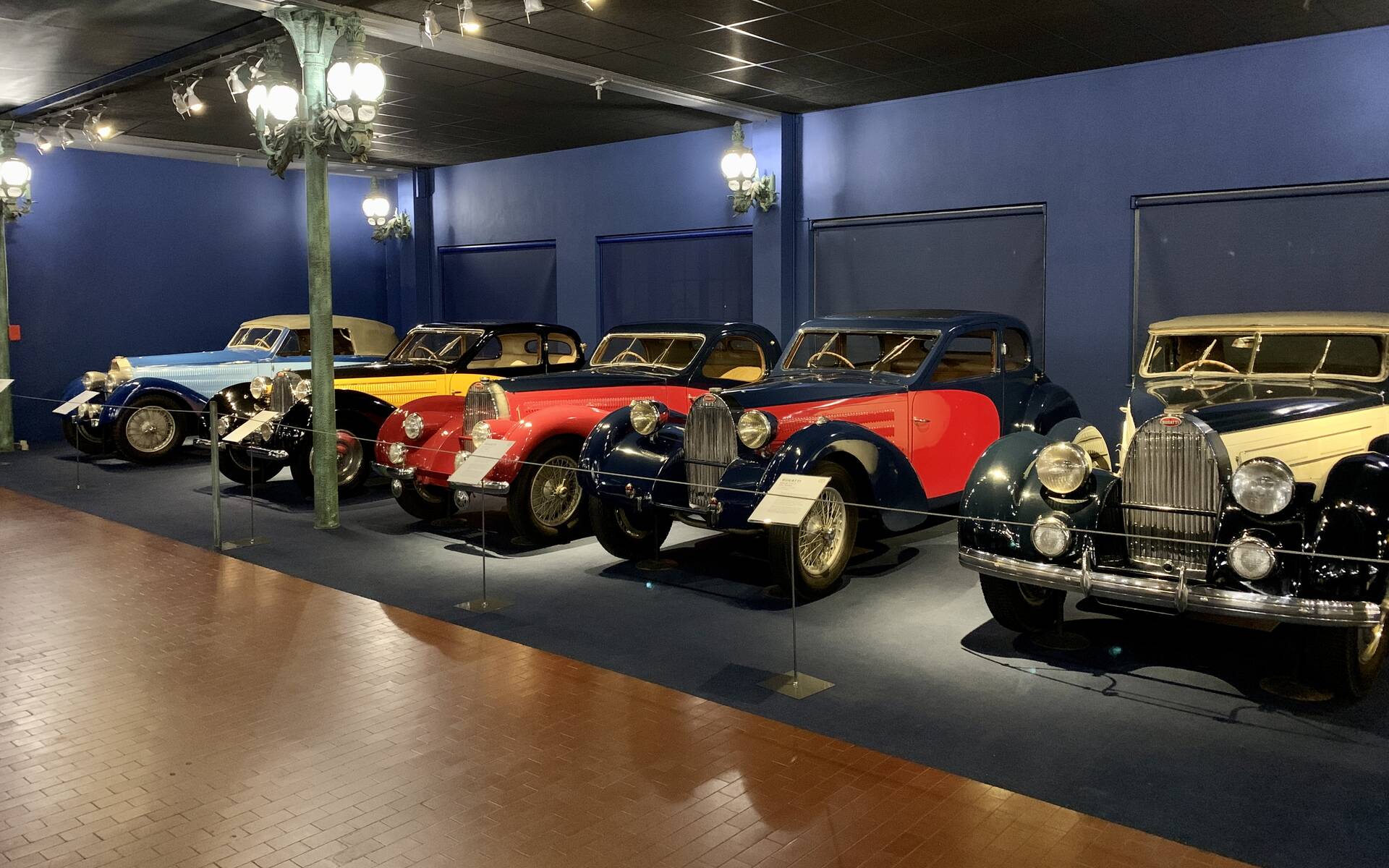 En photos : une centaine de Bugatti réunies dans un même musée 503107-en-photos-des-dizaines-de-bugatti-reunies-dans-un-meme-musee