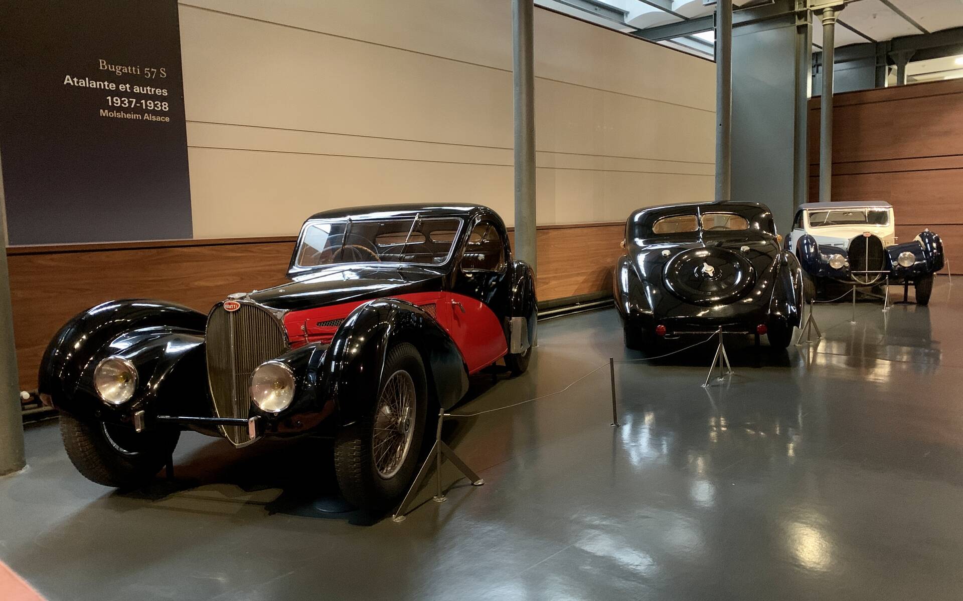 En photos : une centaine de Bugatti réunies dans un même musée 503109-en-photos-des-dizaines-de-bugatti-reunies-dans-un-meme-musee