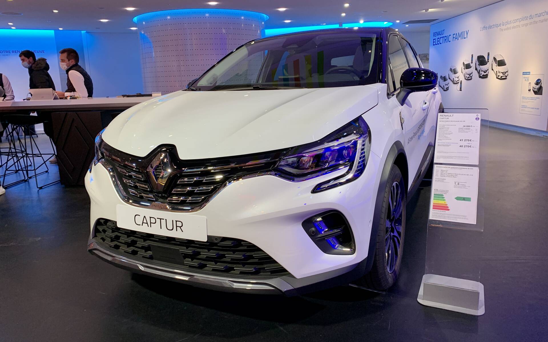 <p><strong>Renault Captur</strong></p>
