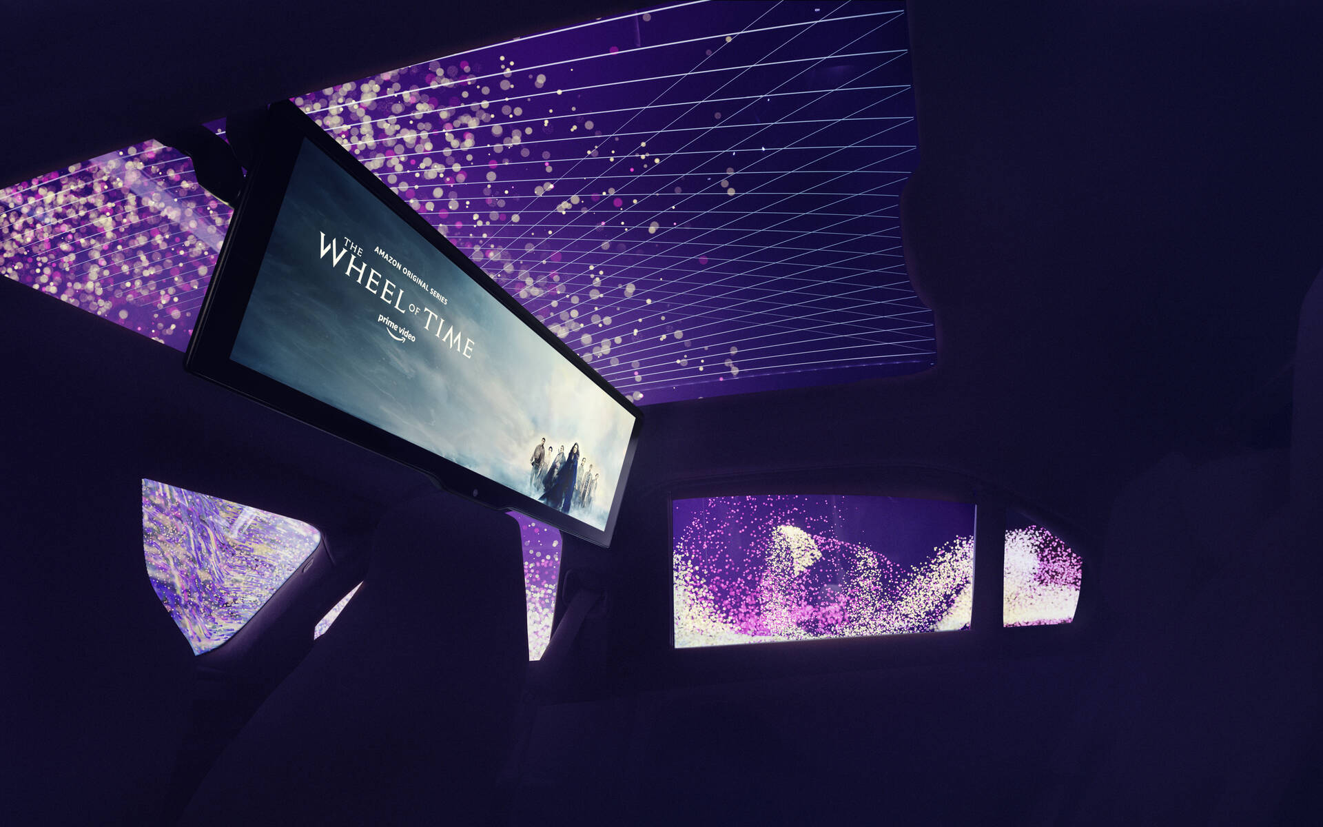 <p>BMW Theatre, 31-inch rear-seat entertainment screen</p>