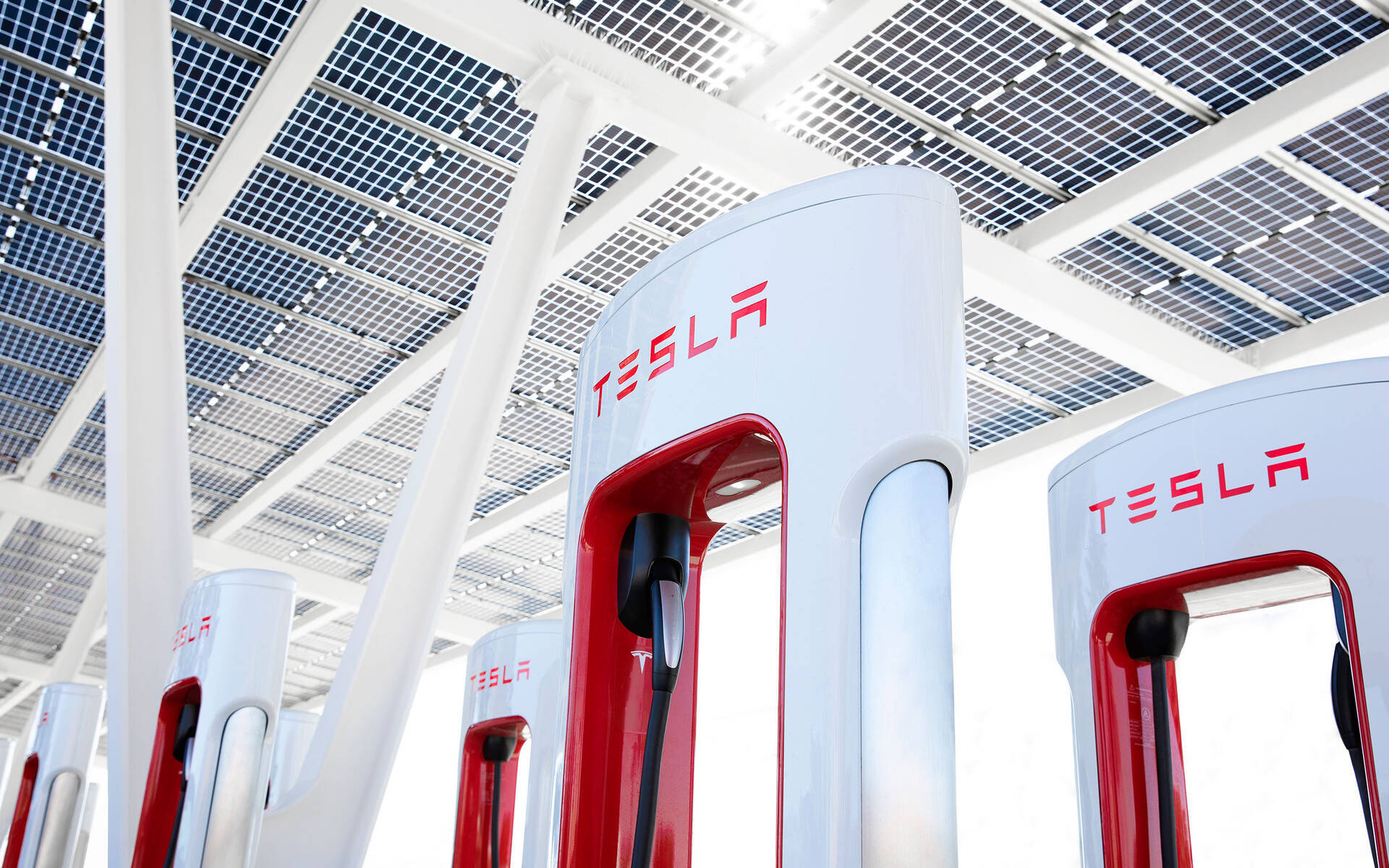 Tesla compte ajouter plusieurs nouvelles bornes au Québec en 2022 - Guide  Auto