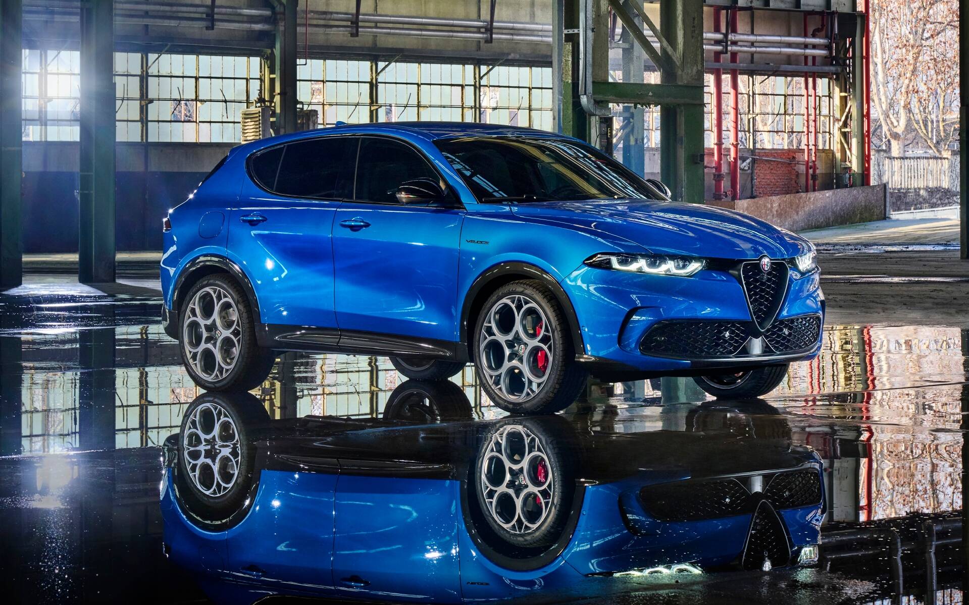 All-New 2023 Alfa Romeo Tonale Debuts With Available PHEV Tech - The Car  Guide