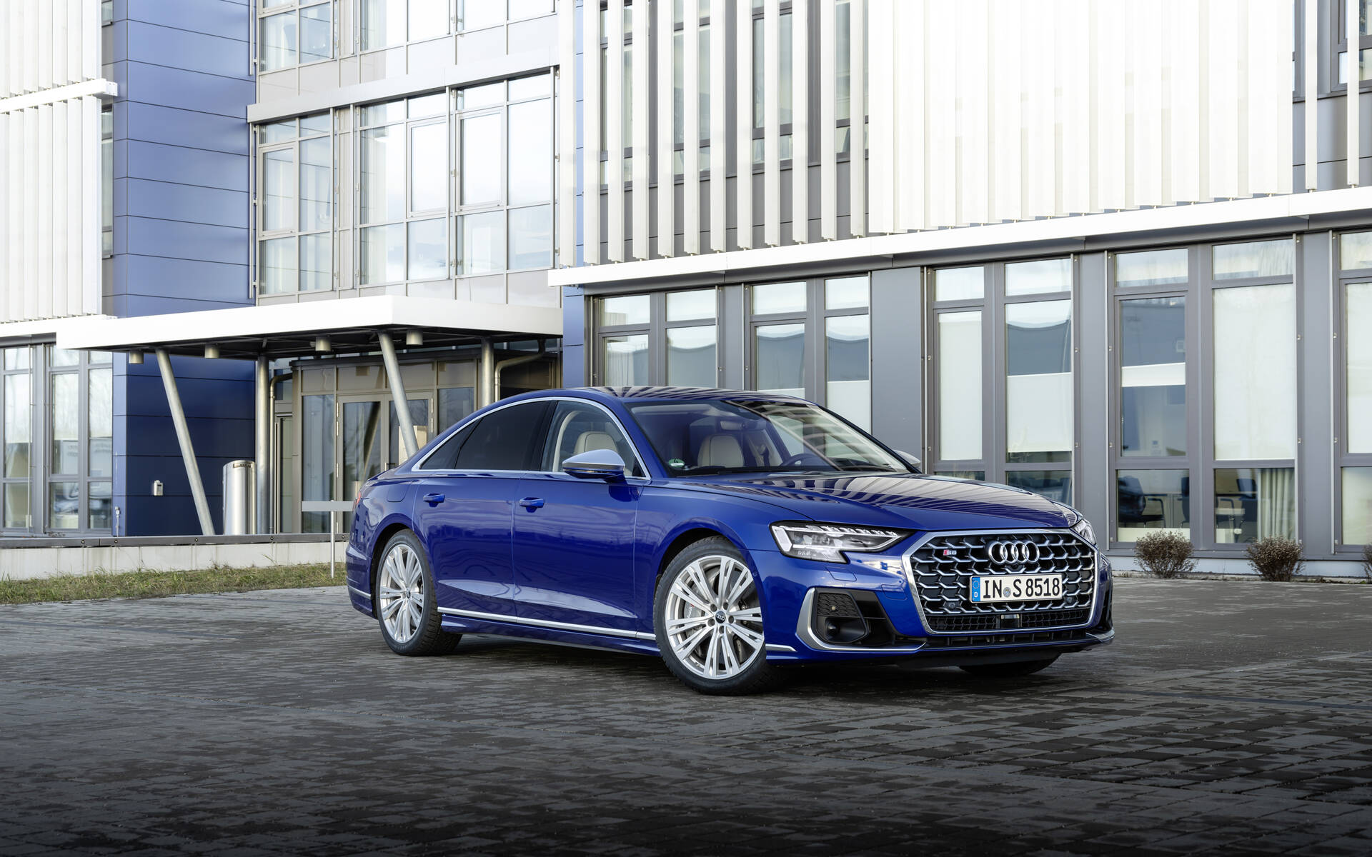 <p>Audi S8 2023</p>