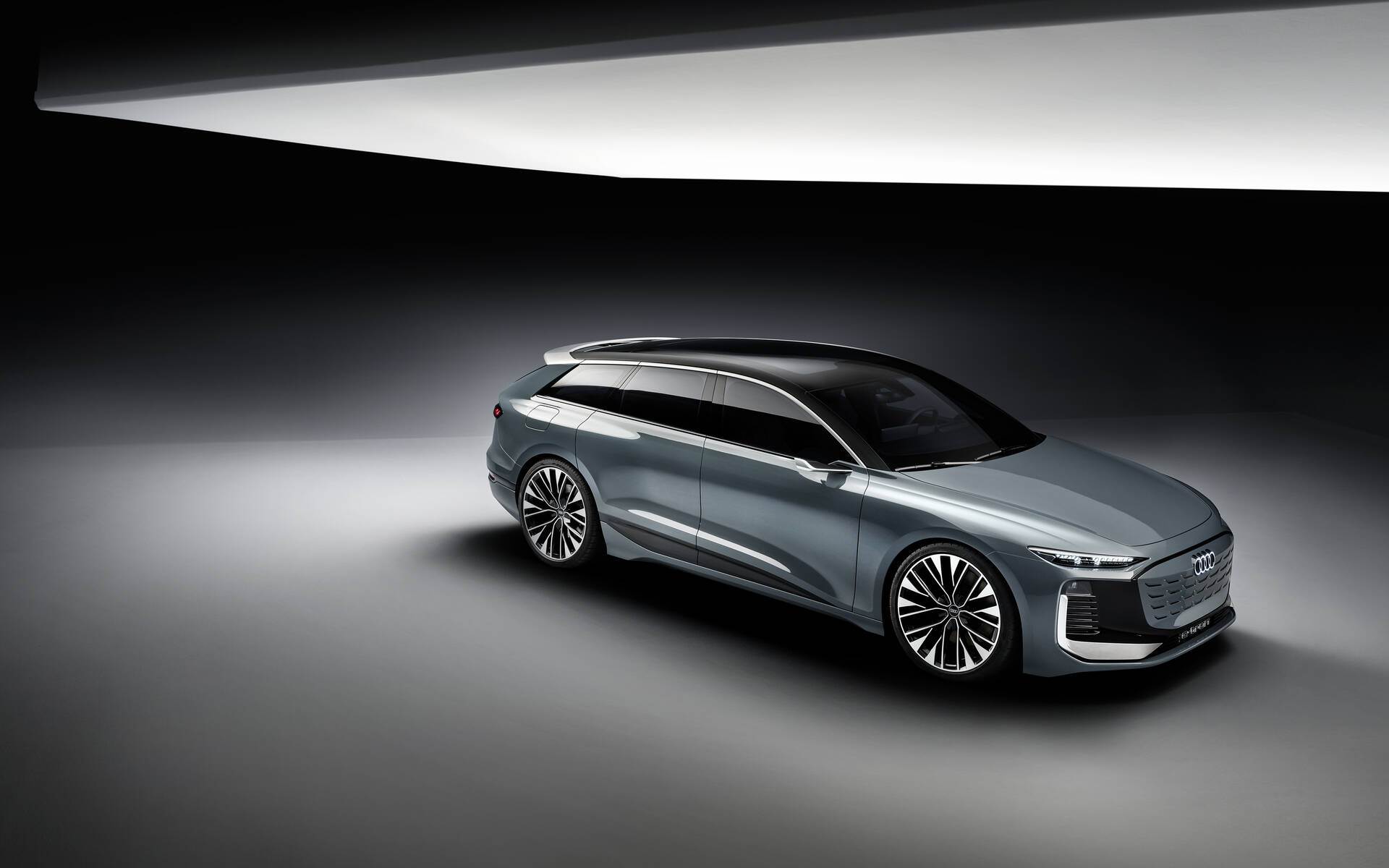 <p>Audi A6 Avant e-tron Concept</p>