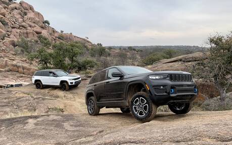 2022 Jeep Grand Cherokee 4xe: A Light Shade of Green - The Car Guide