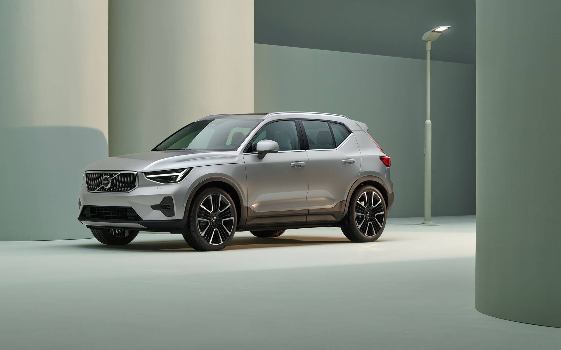 Volvo XC40 2023 l’évolution et l’électrification se poursuivent 1/12